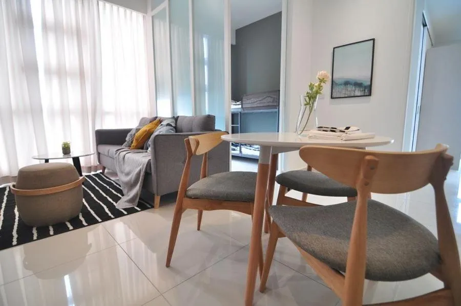 Living room in The Robertson Bukit Bintang by Wowhome