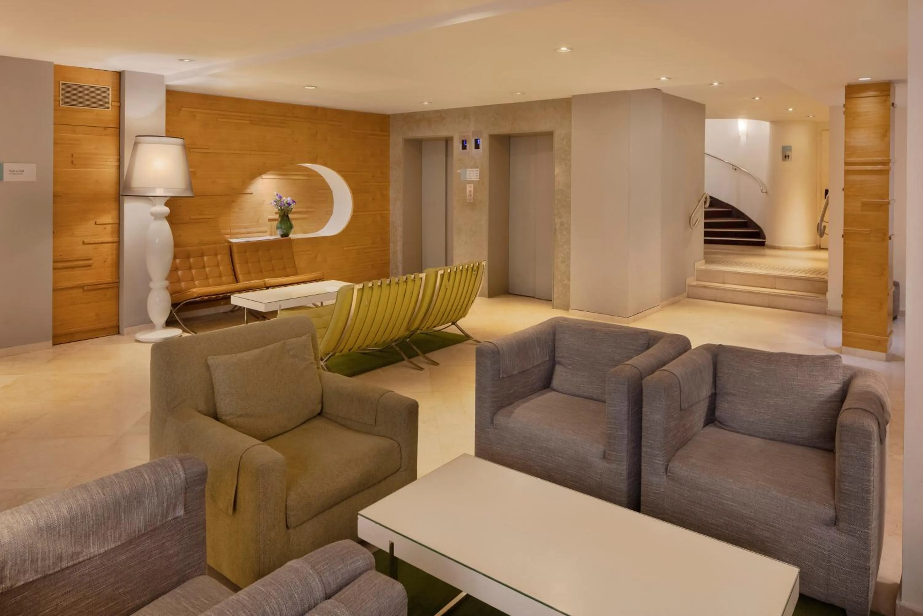 Lobby or reception in Metropolitan Hotel