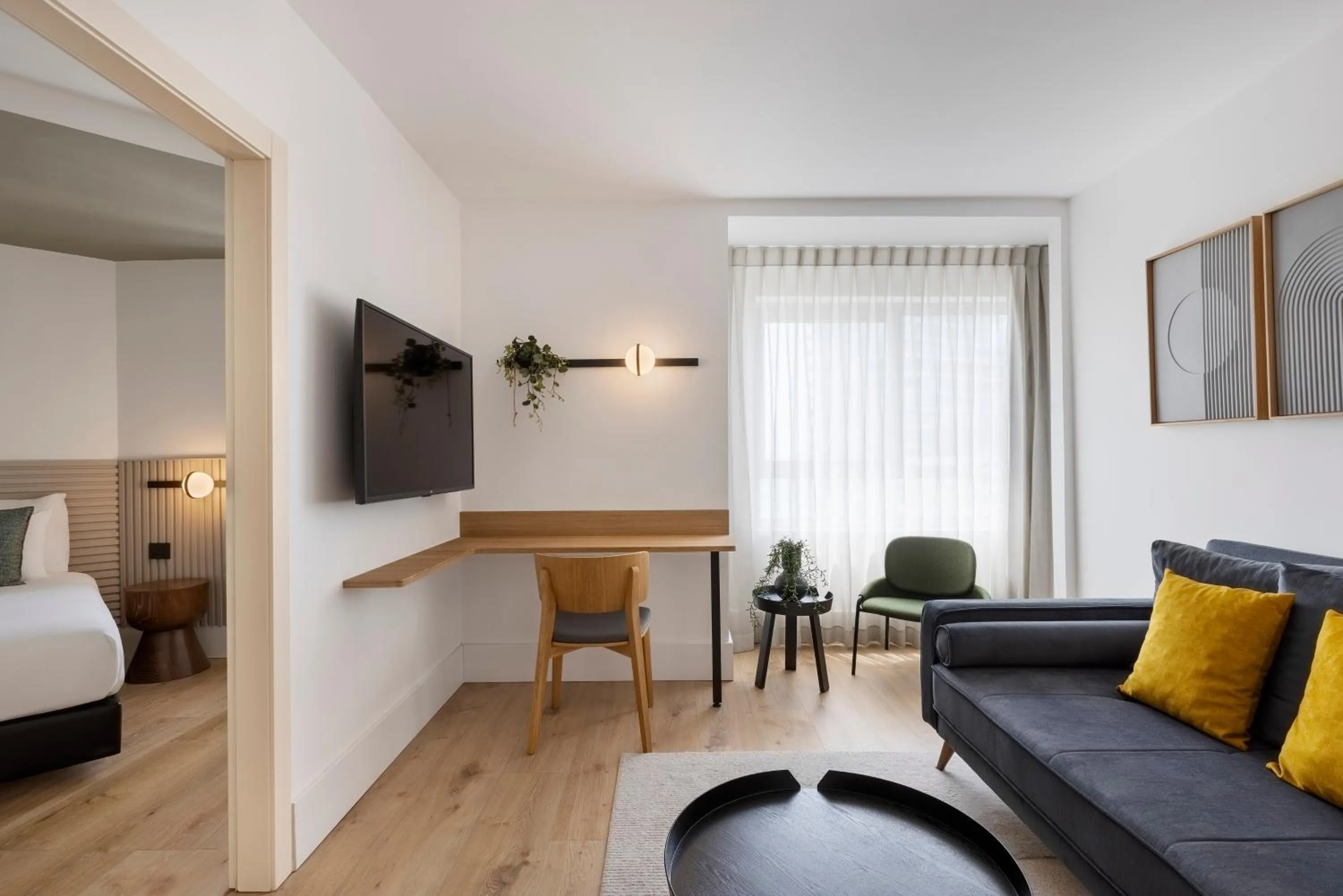 TV and multimedia, Bed in Metropolitan Hotel