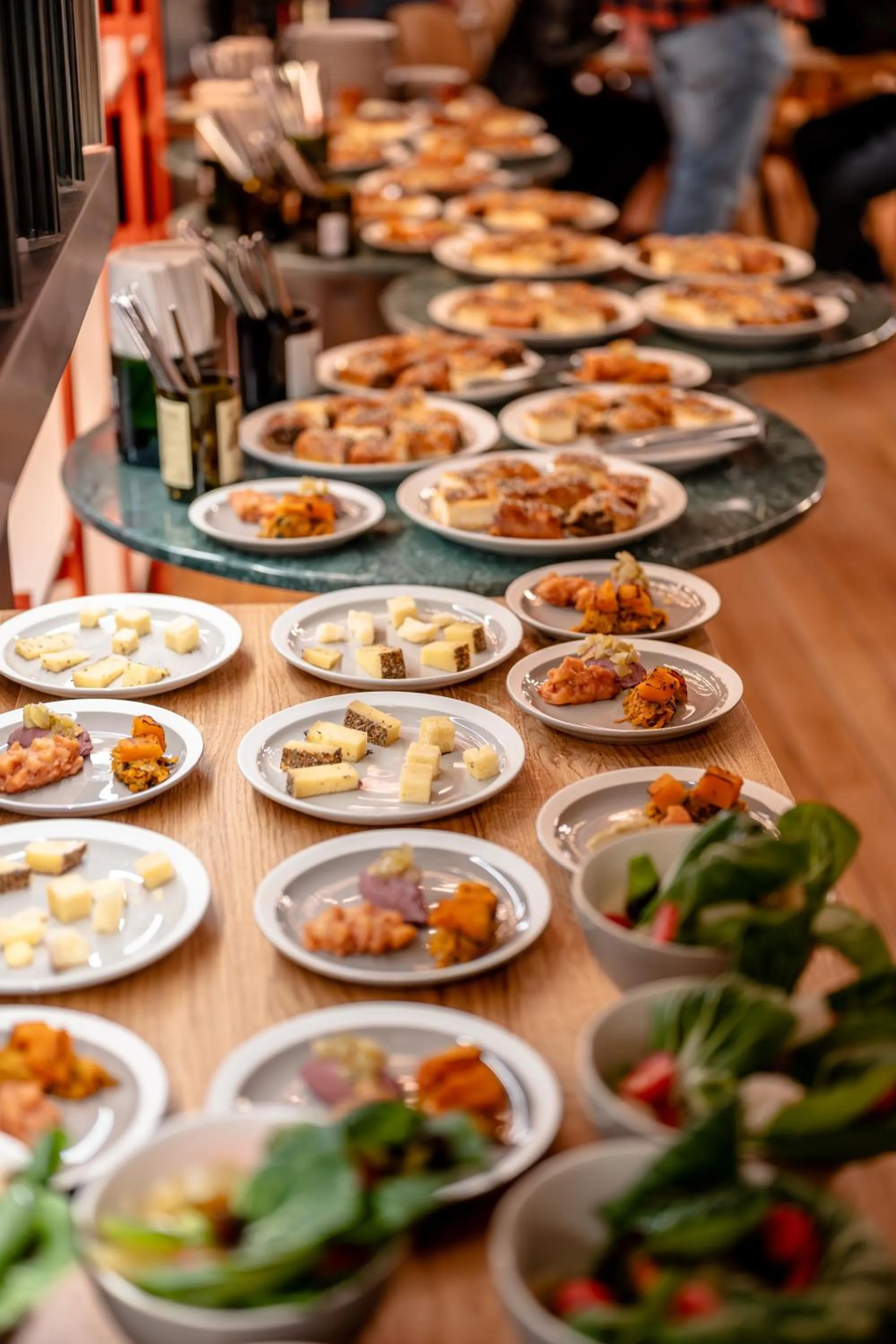 Restaurant/places to eat in Hotel Cismigiu