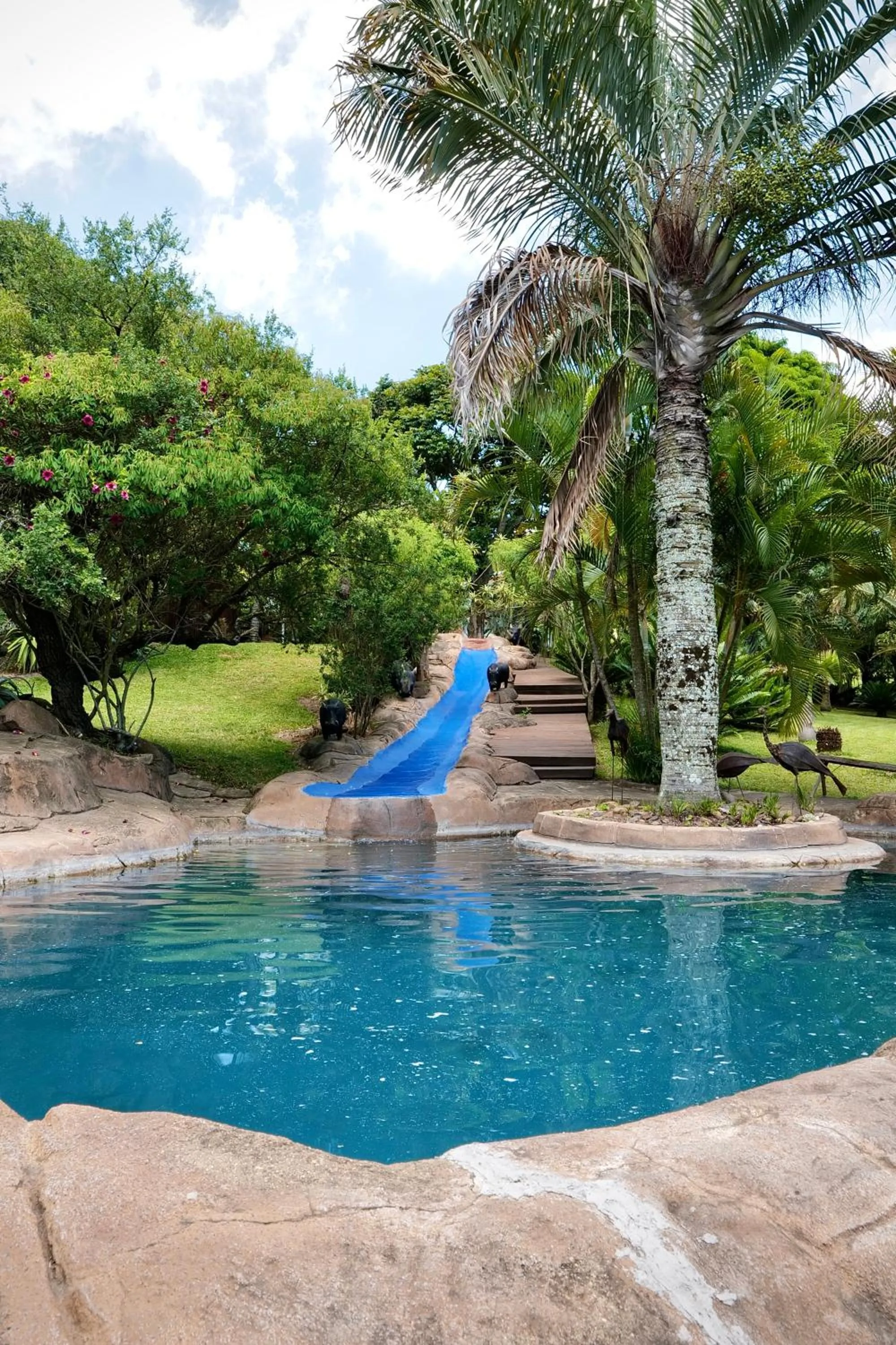Swimming pool in Leopards Ledge