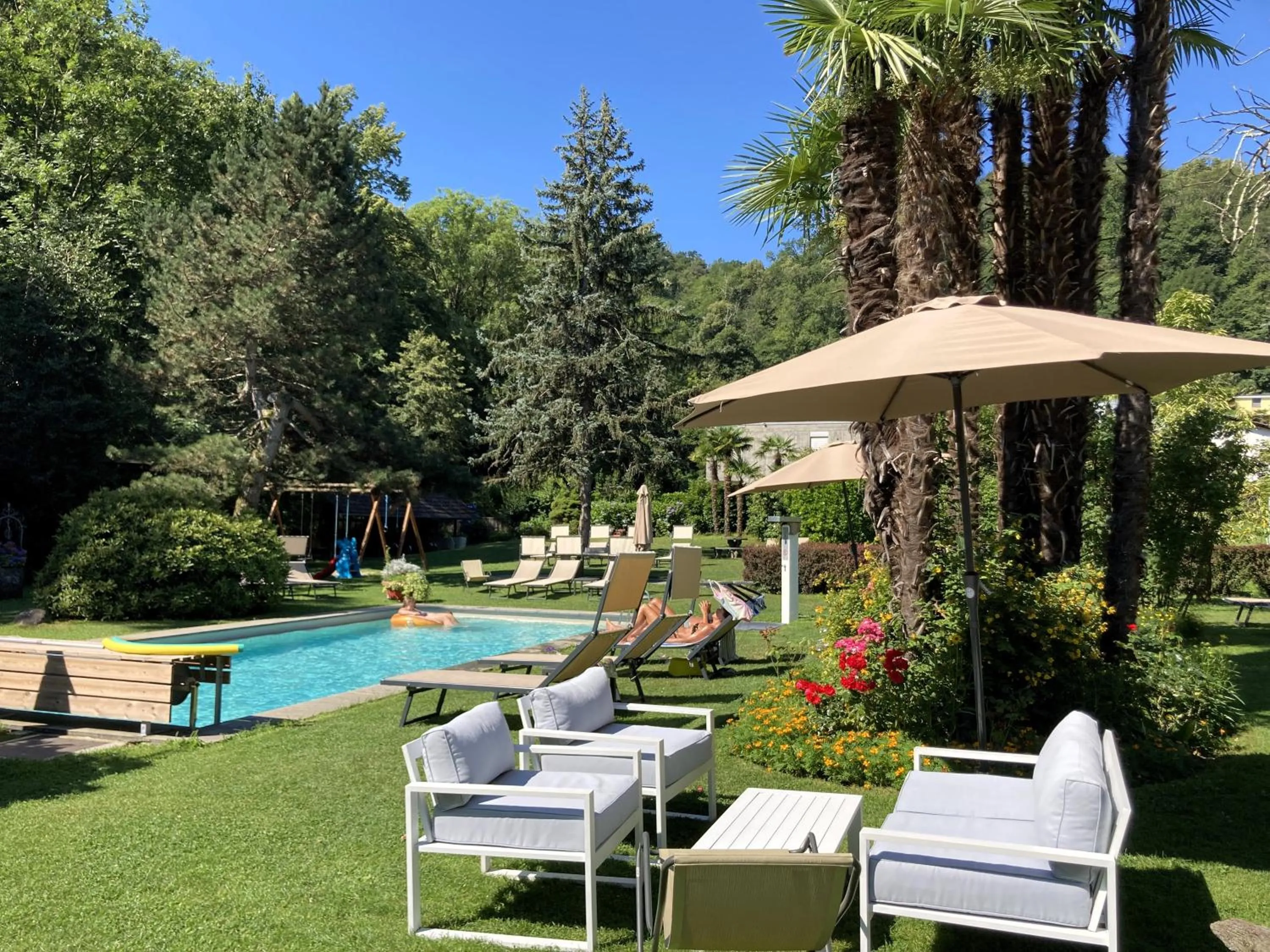 Garden in Villa Siesta, Park & Pool Living