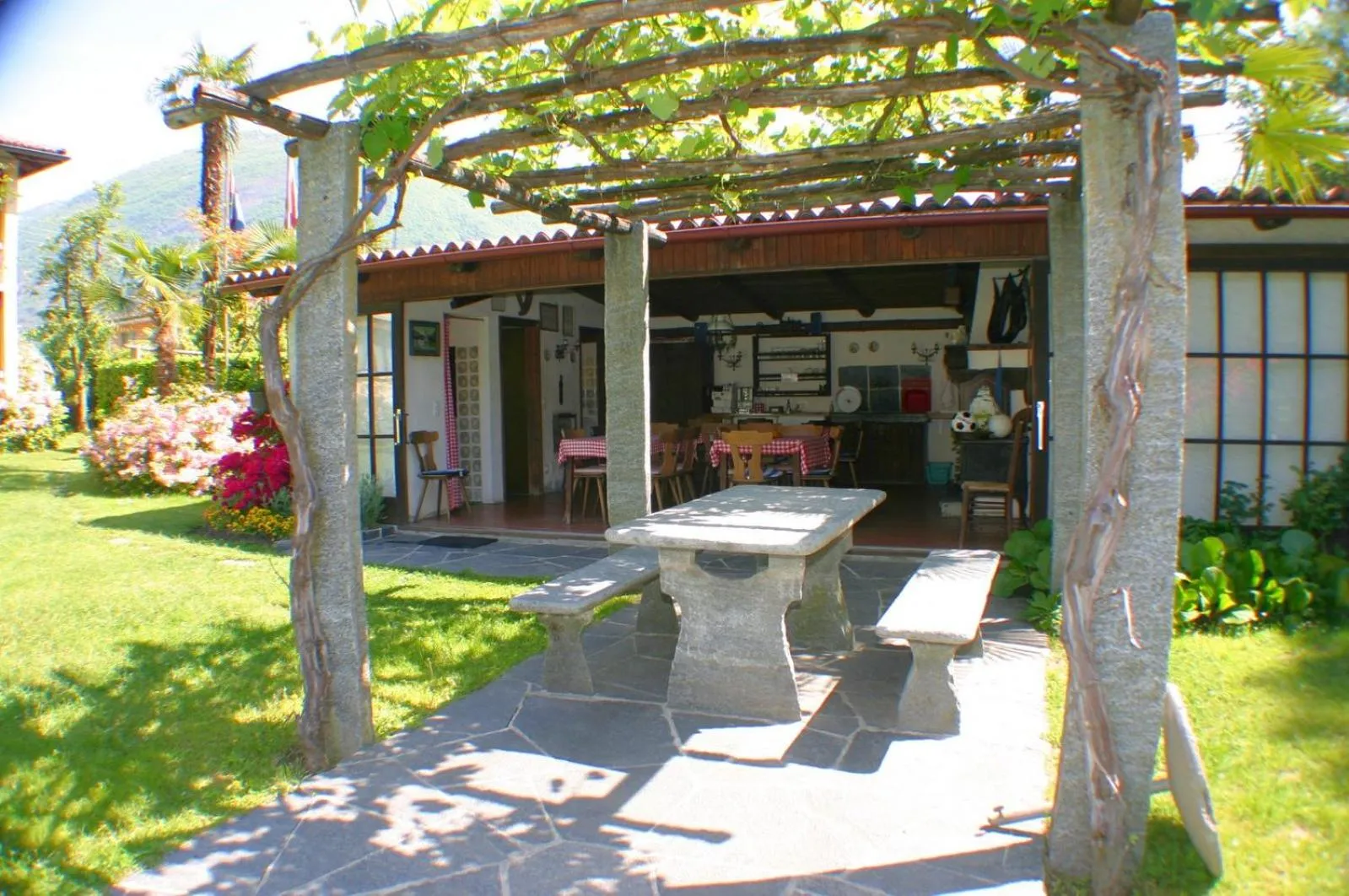 BBQ facilities in Villa Siesta, Park & Pool Living