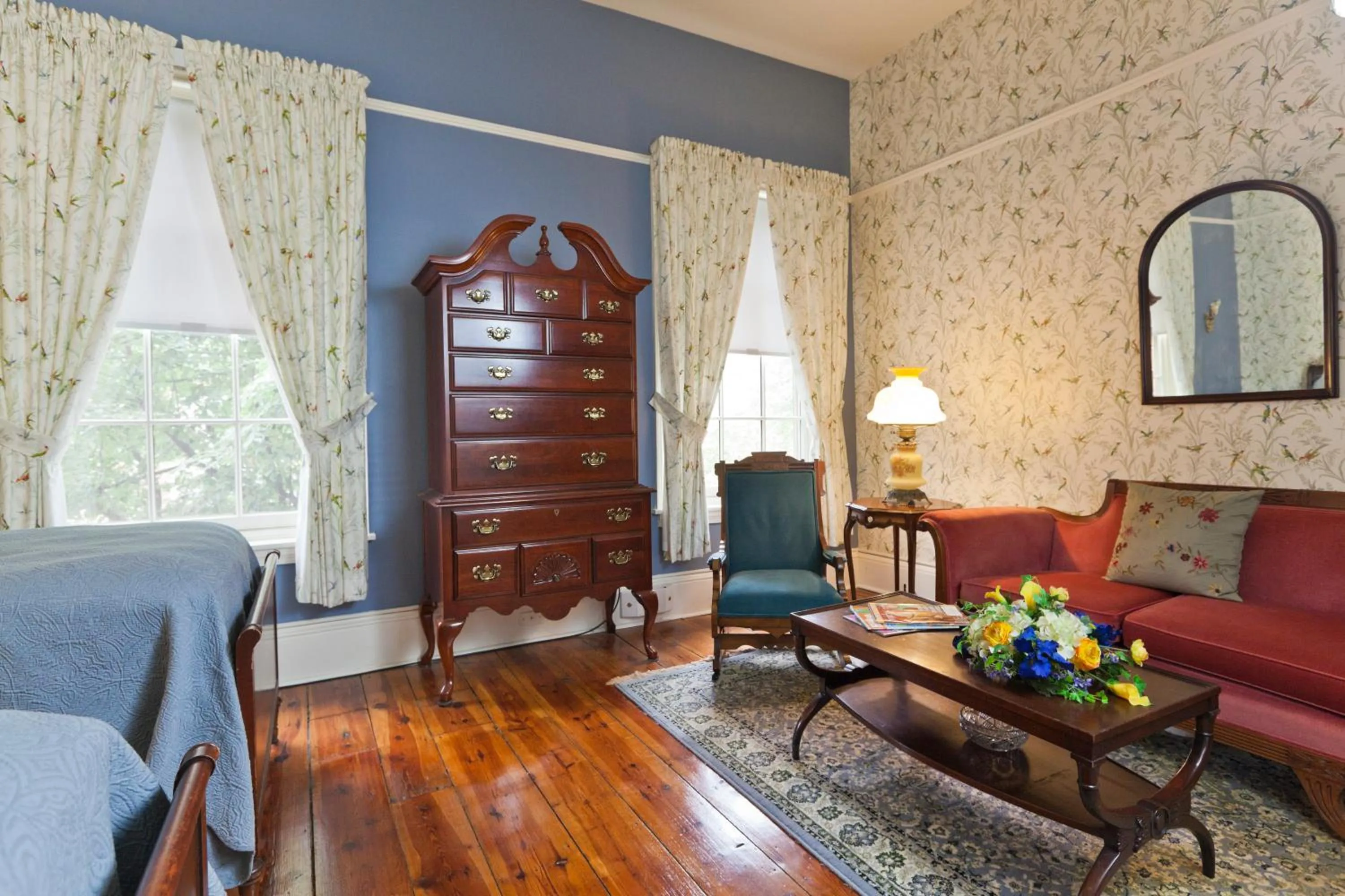 Seating area in The Lily Inn - Burlington