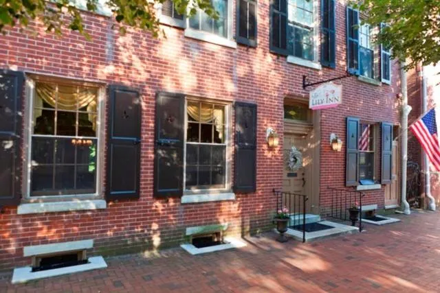 Property building in The Lily Inn - Burlington