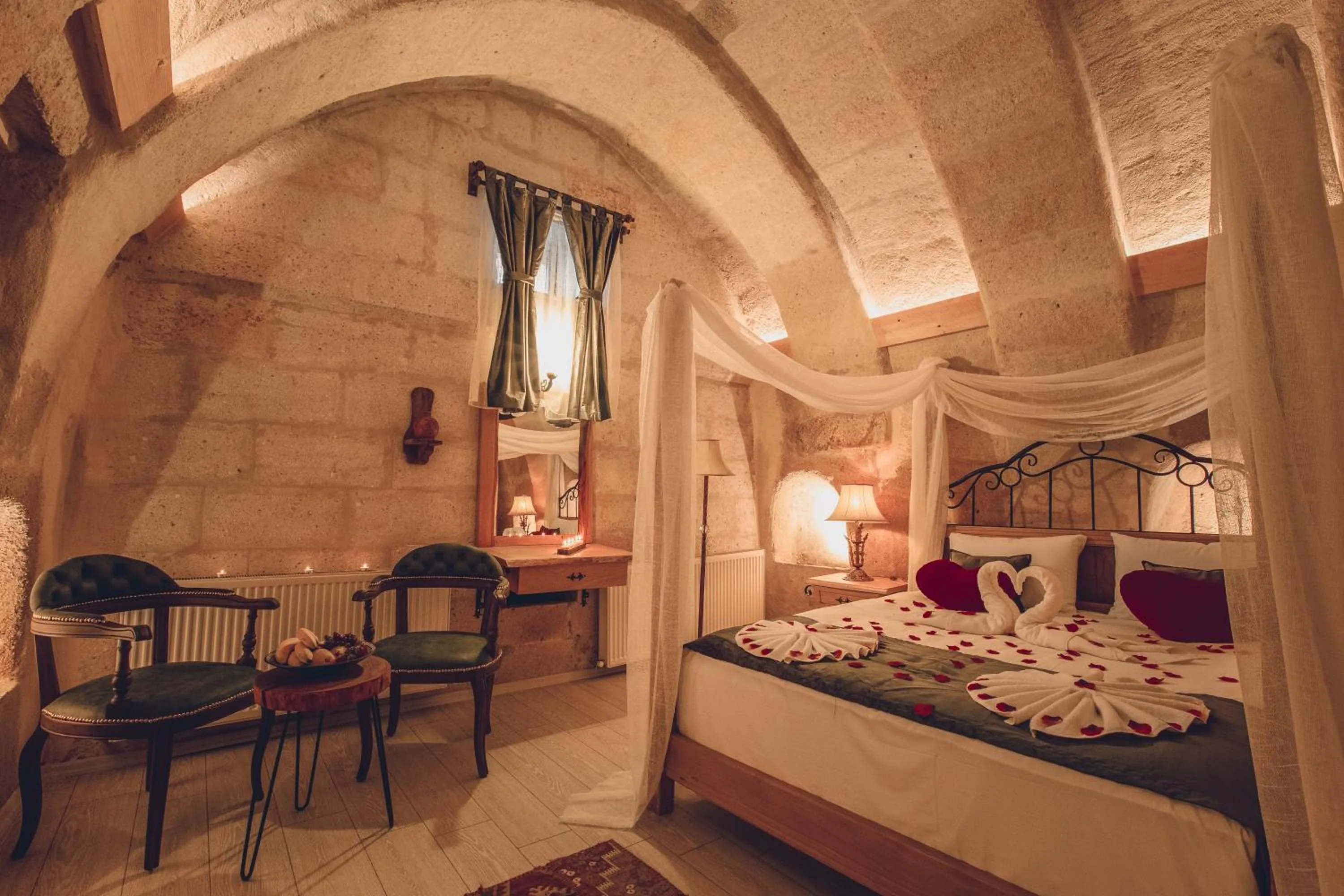 Massage, Bed in Rose Valley Hotel