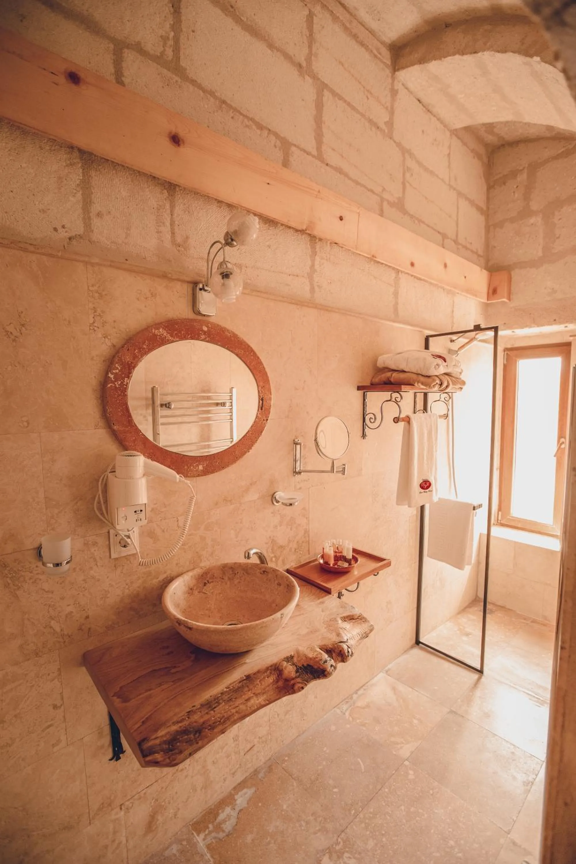 Shower in Rose Valley Hotel