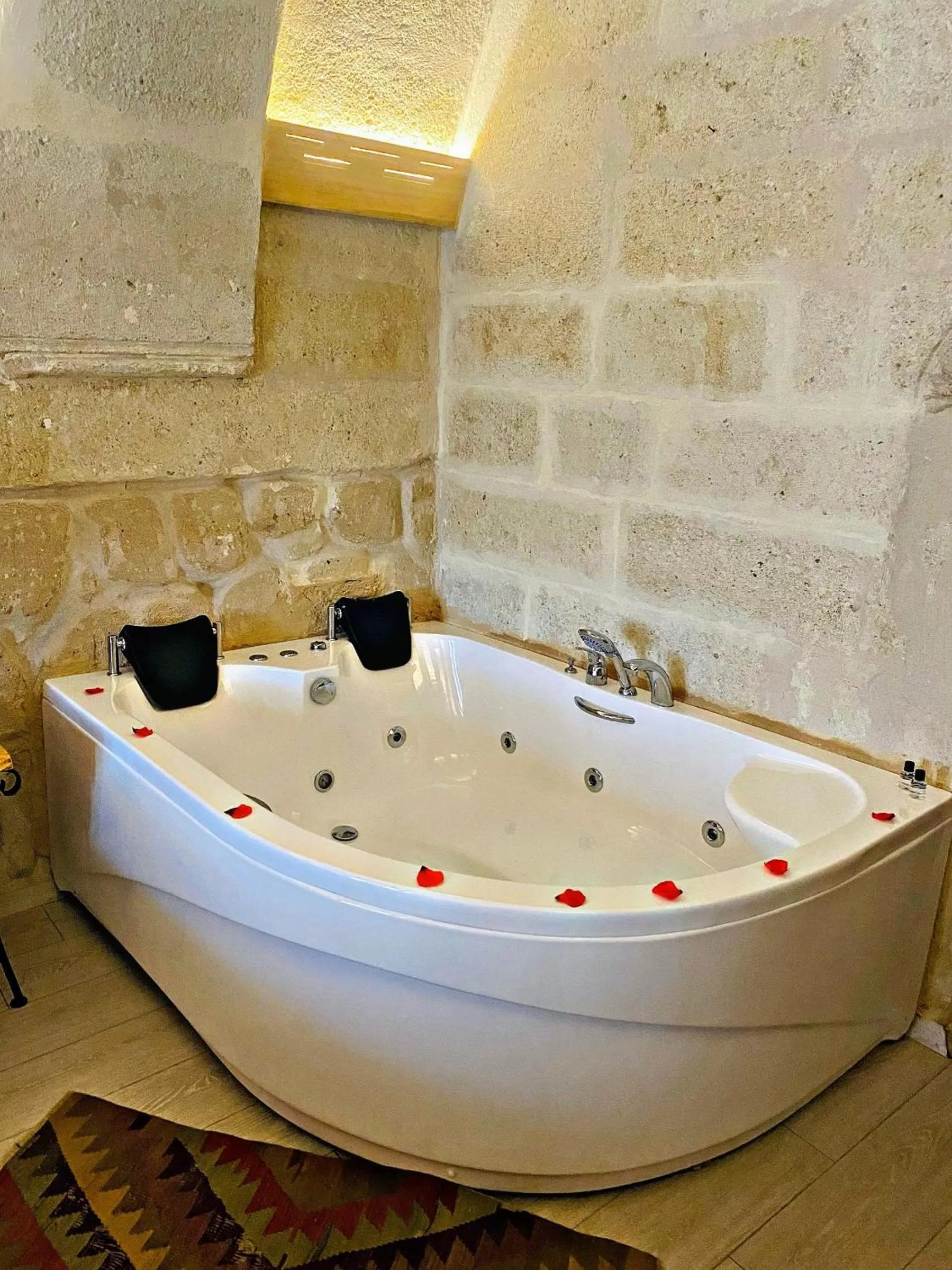 Massage in Rose Valley Hotel