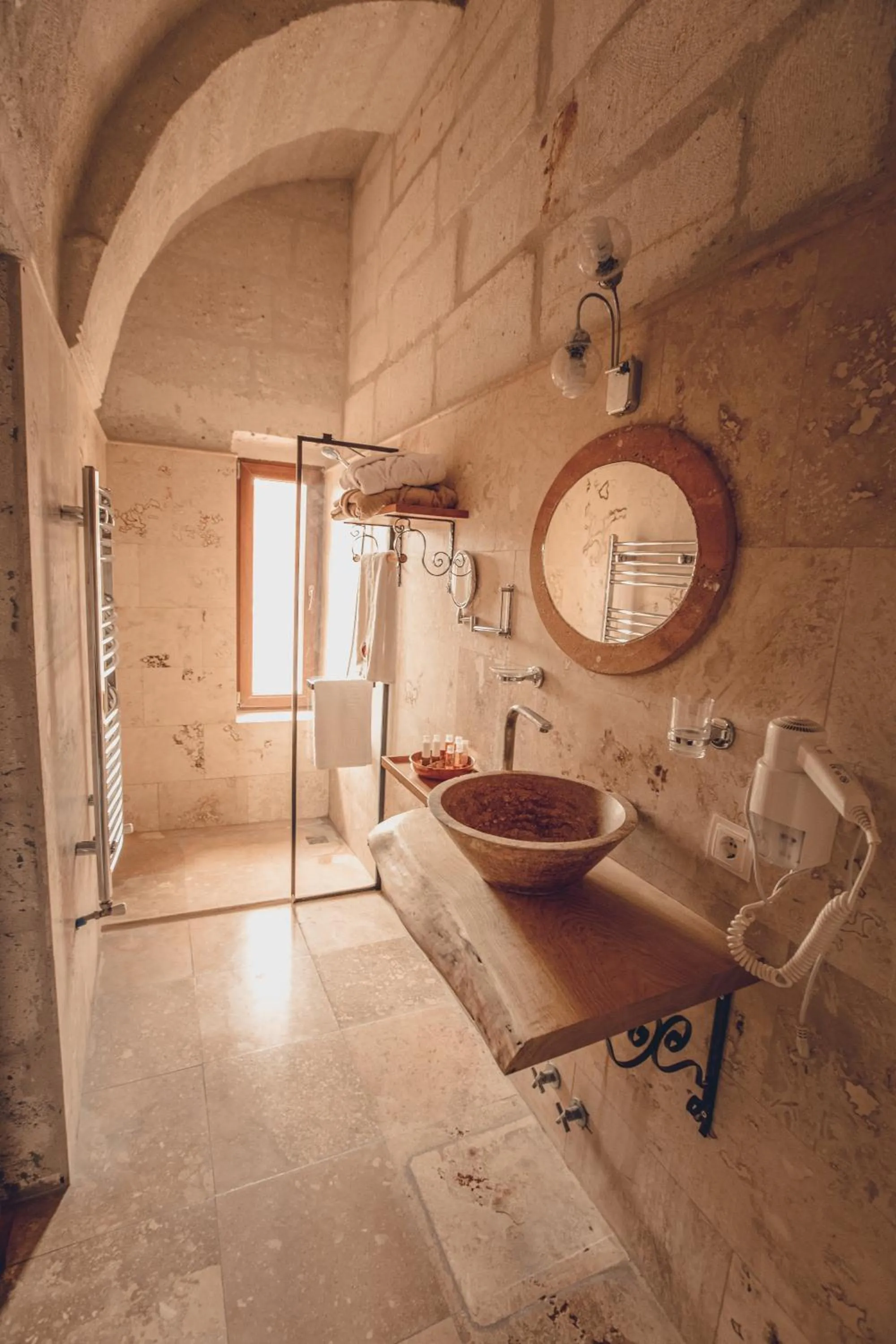 Shower in Rose Valley Hotel