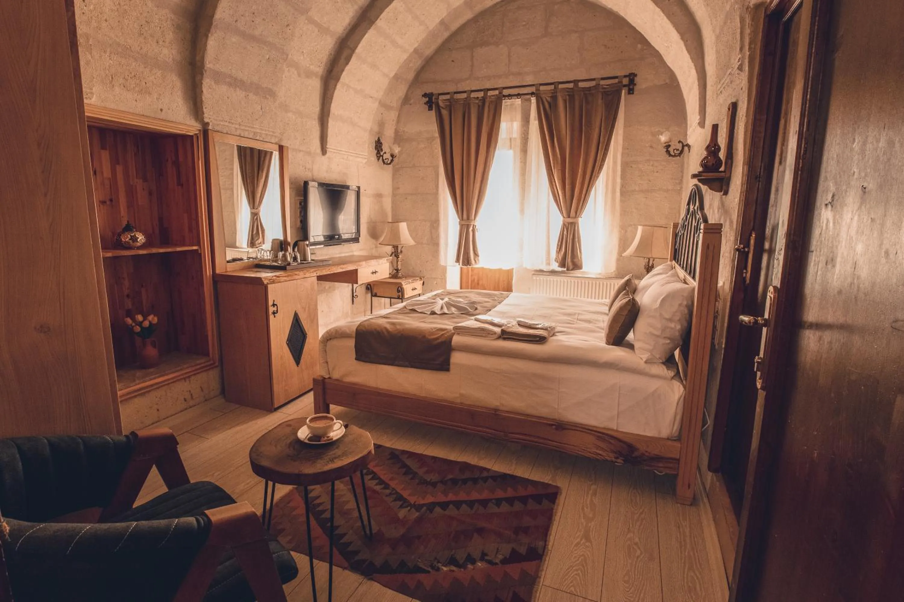 Massage, Bed in Rose Valley Hotel