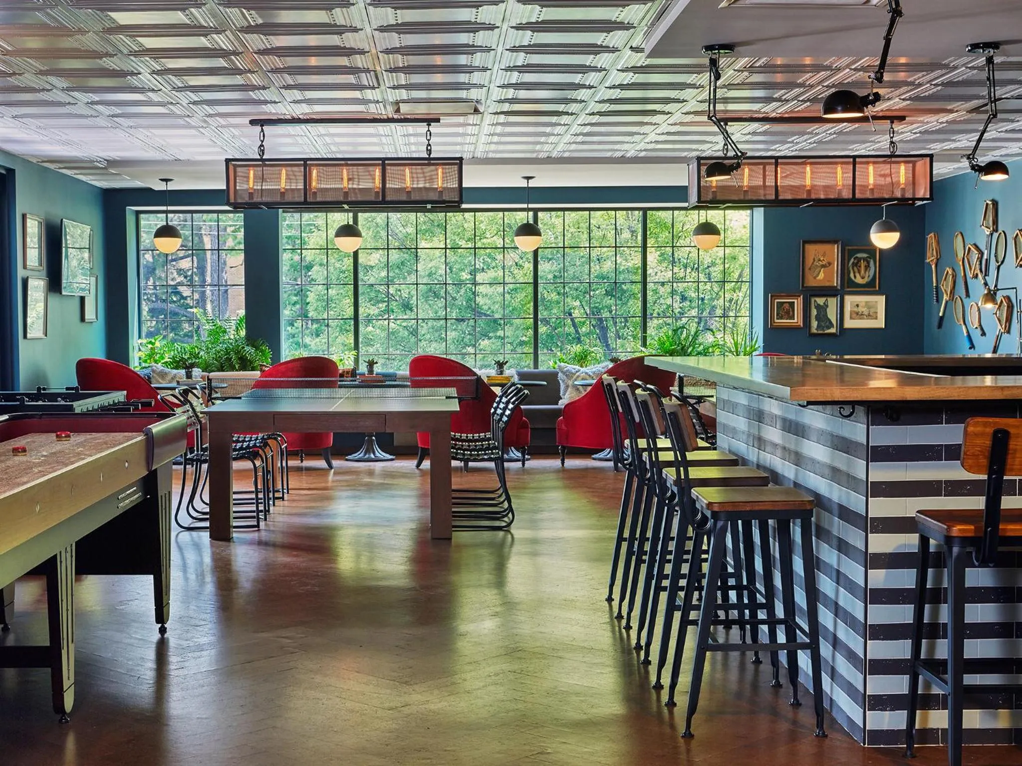 Alcoholic drinks in Graduate by Hilton Charlottesville