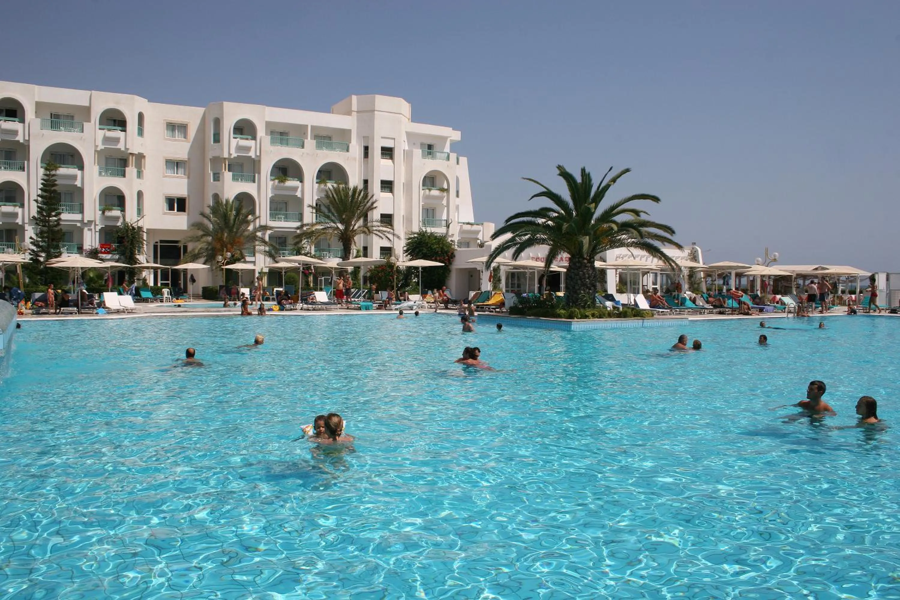Swimming pool in El Mouradi Mahdia