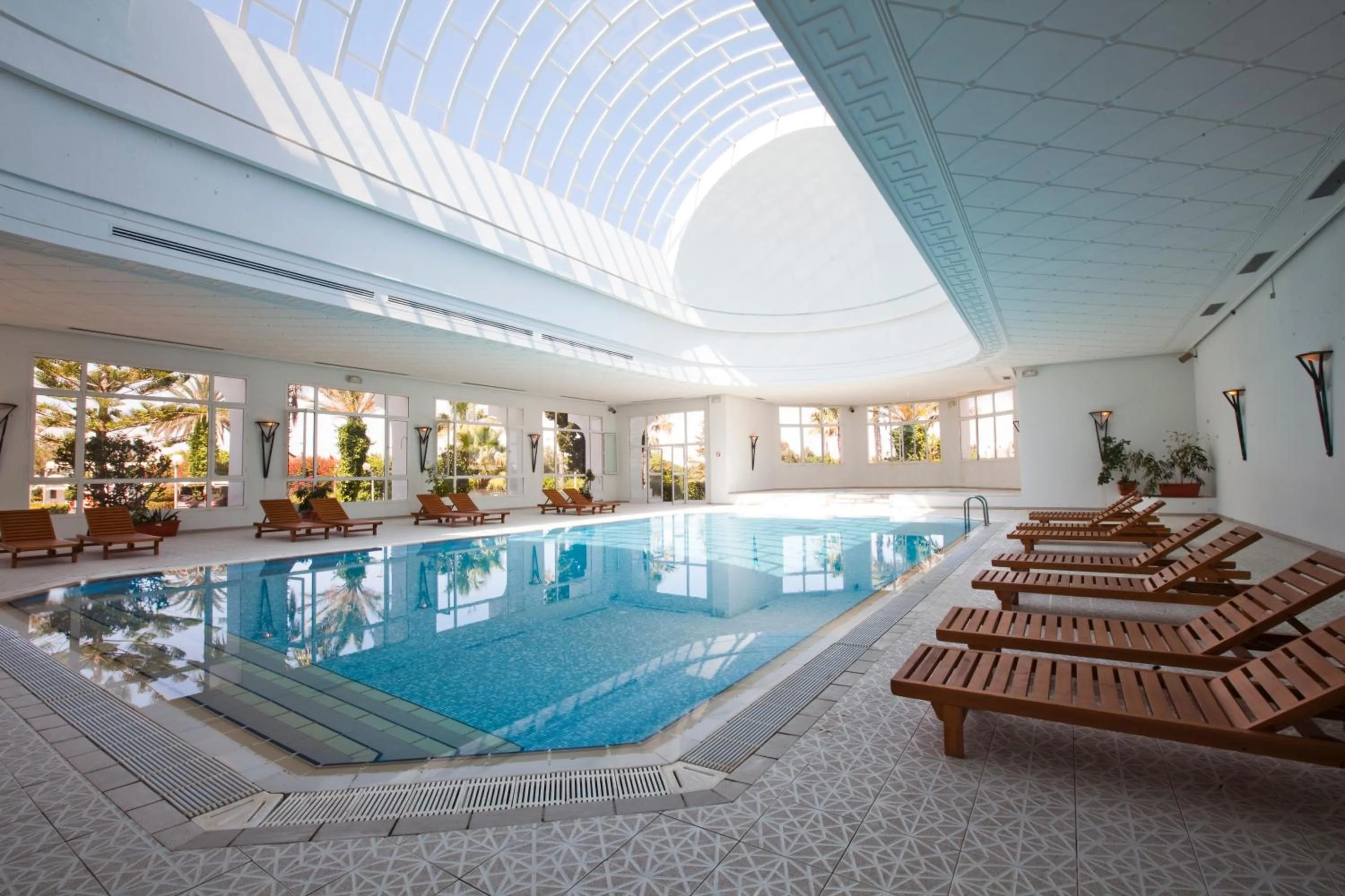 Swimming pool in El Mouradi Mahdia