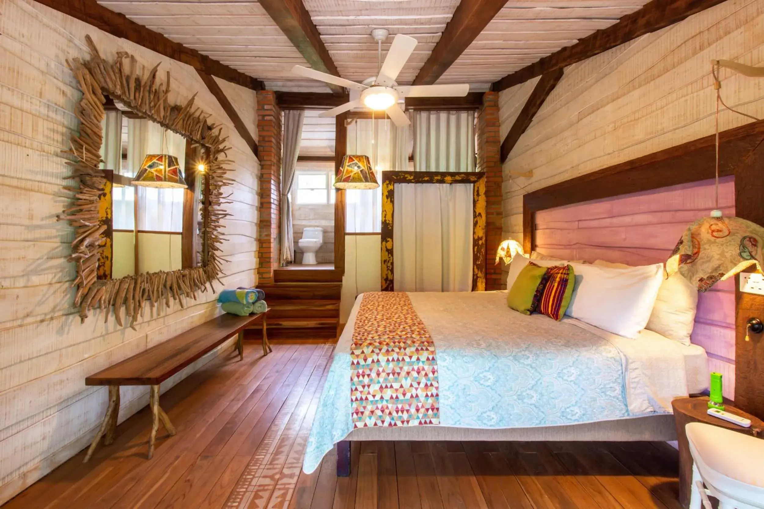 King Room - single occupancy in Latica Lodge King Room - single occupancy in Latica Lodge