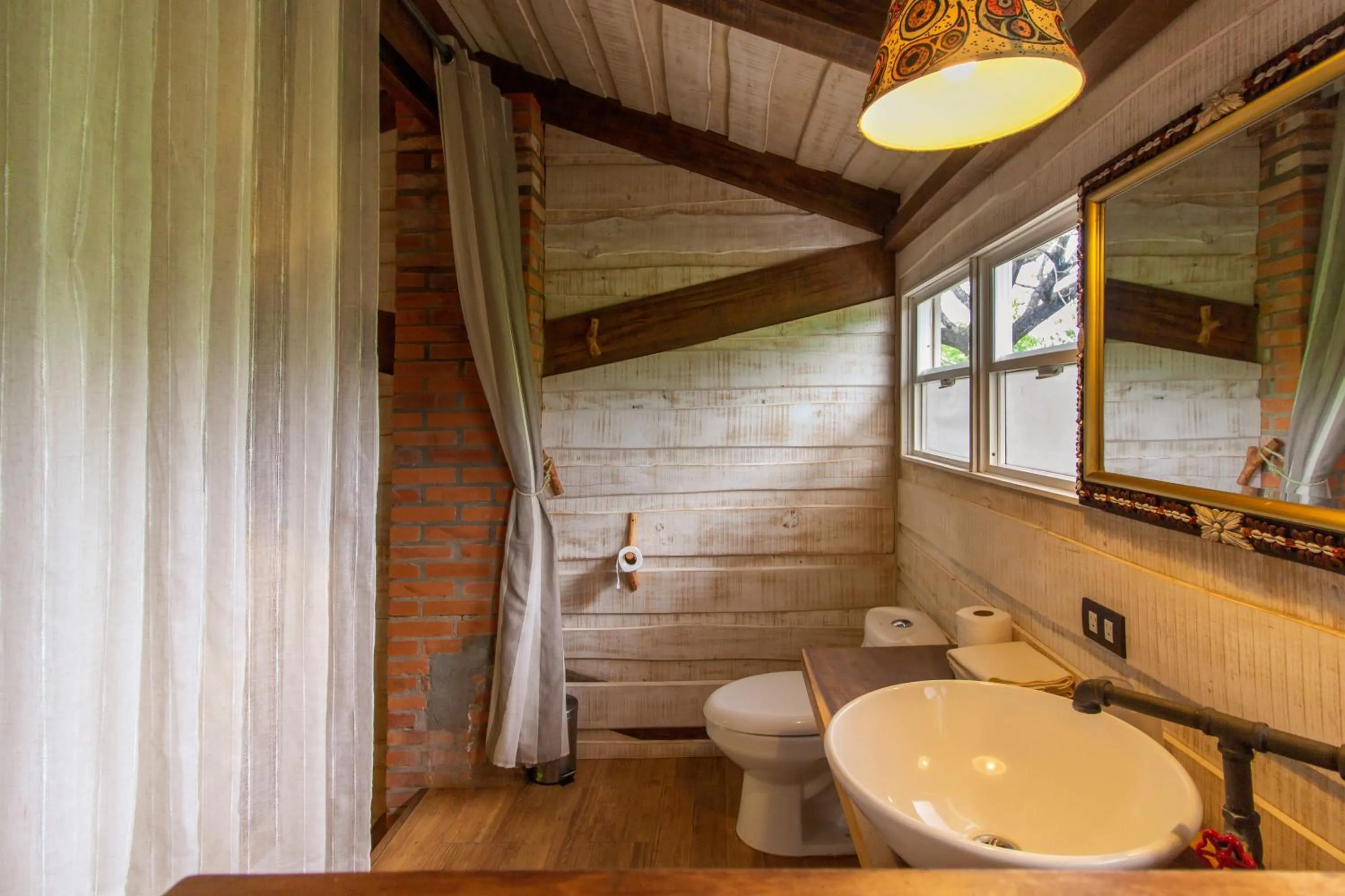 Bathroom in Latica Lodge