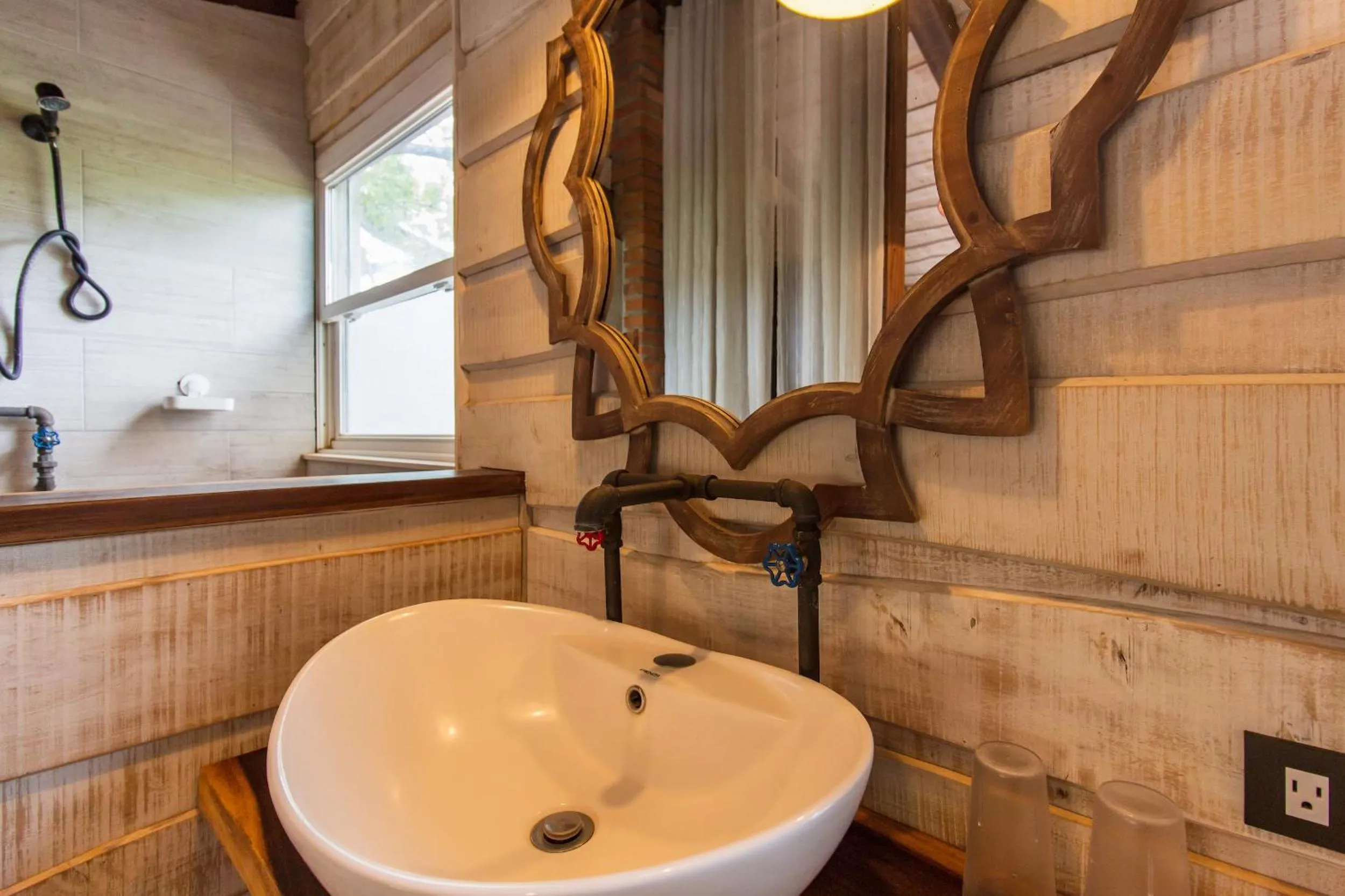 Bathroom in Latica Lodge