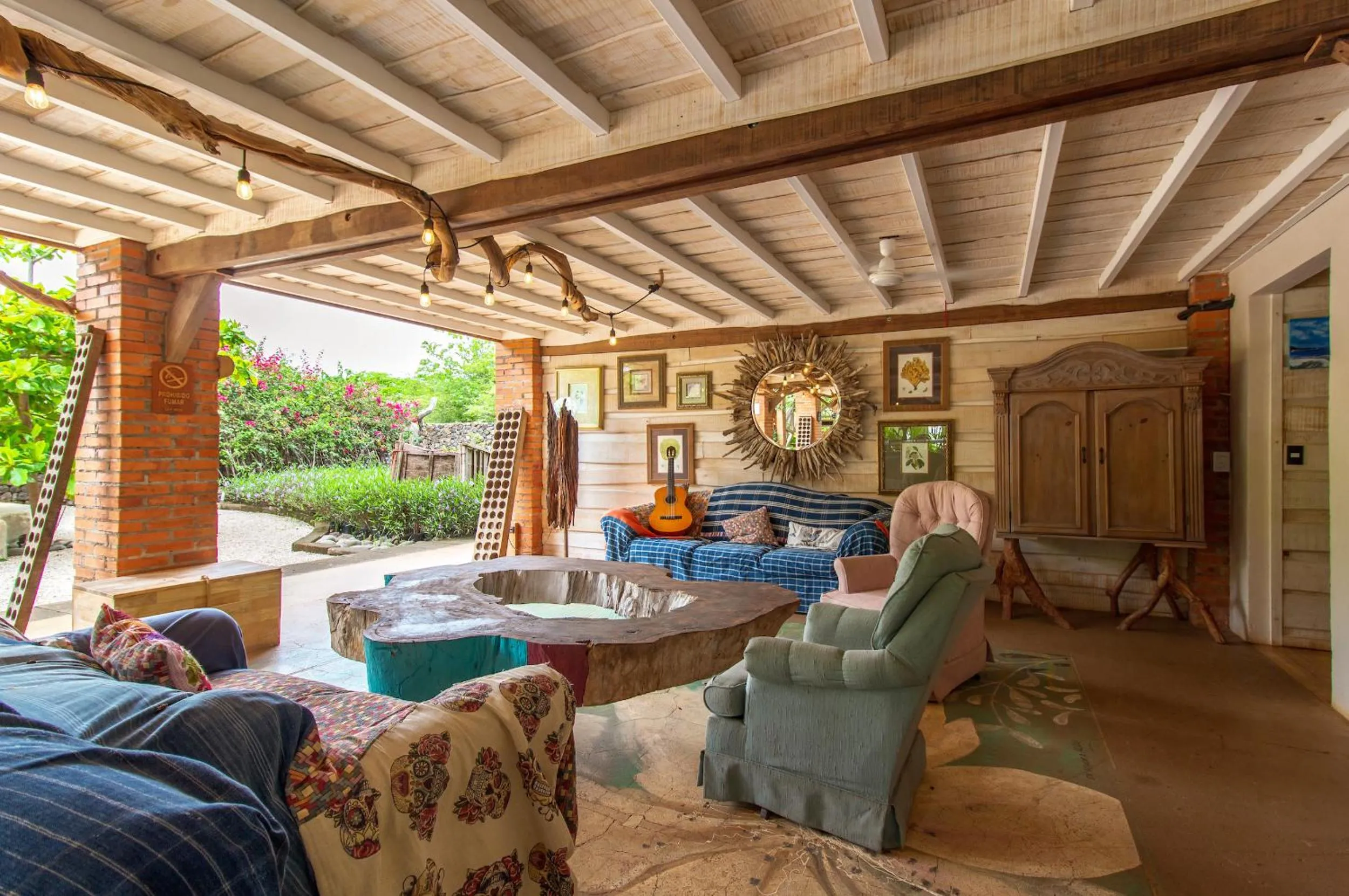 Lounge or bar in Latica Lodge