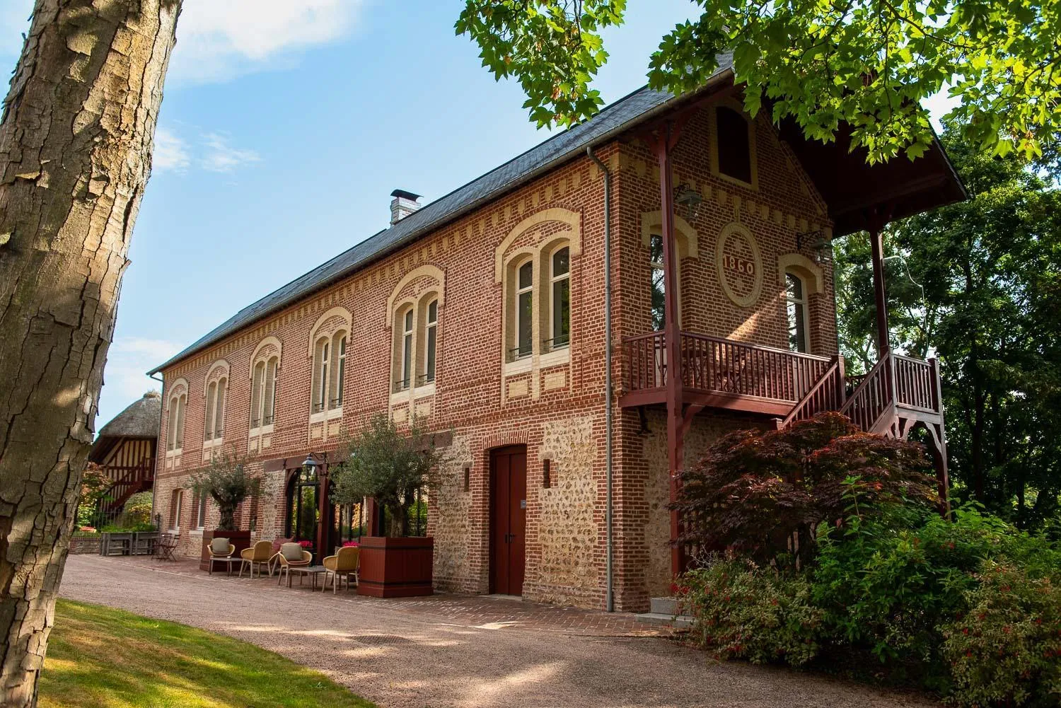 Property building in Le Clos de Grâce