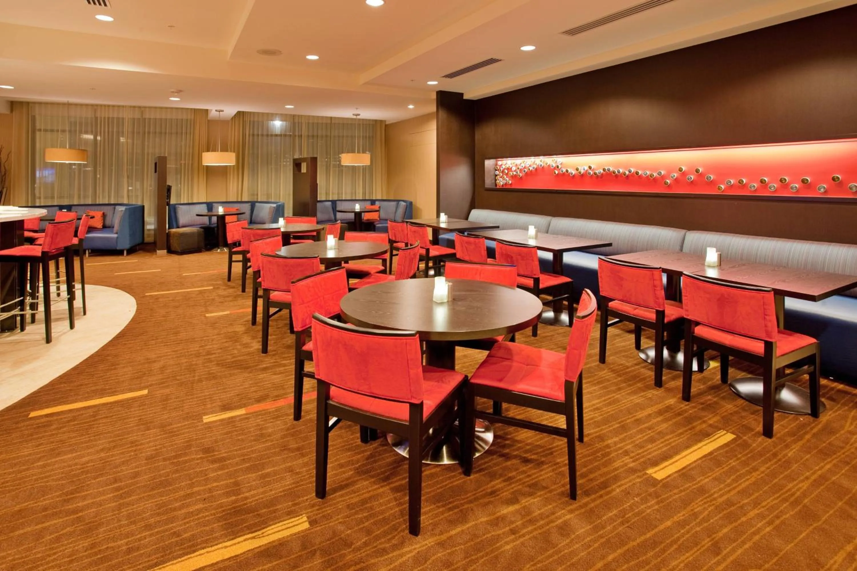 Restaurant/places to eat in Courtyard by Marriott Pittsburgh North/Cranberry Woods