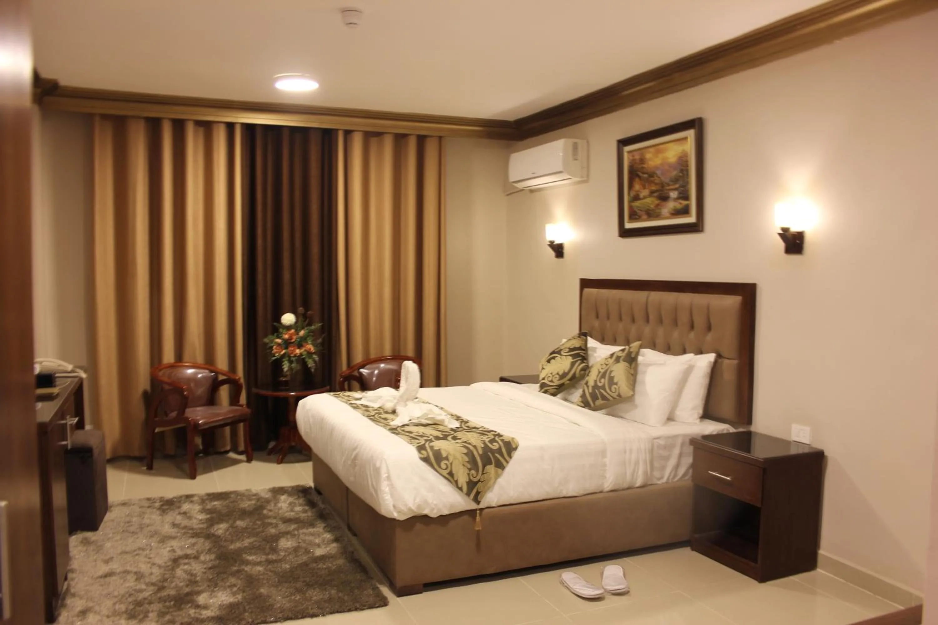 Photo of the whole room, Bed in Grape Village Hotel