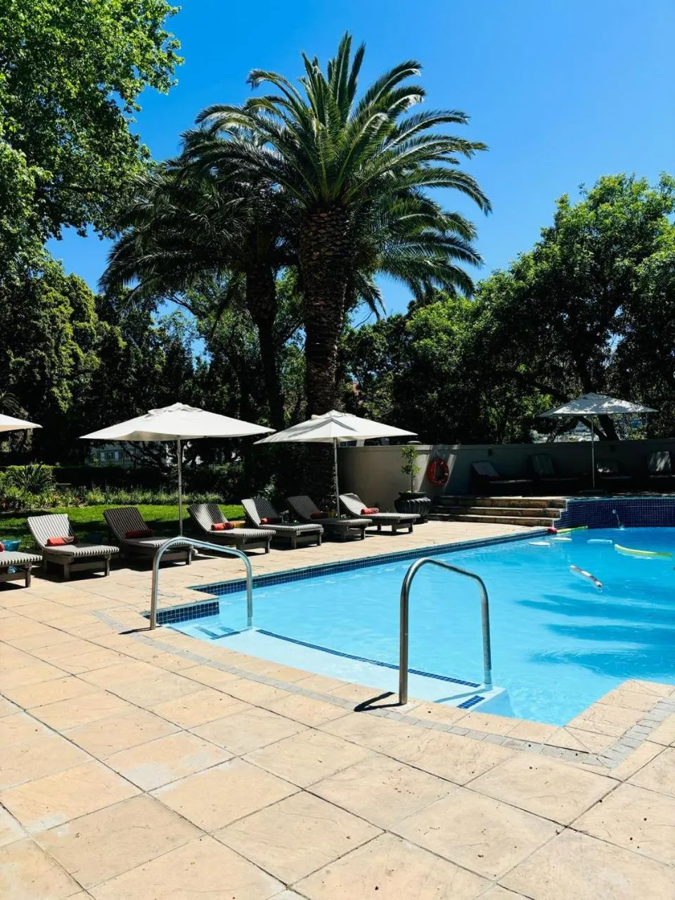 Garden in SunSquare Cape Town Gardens