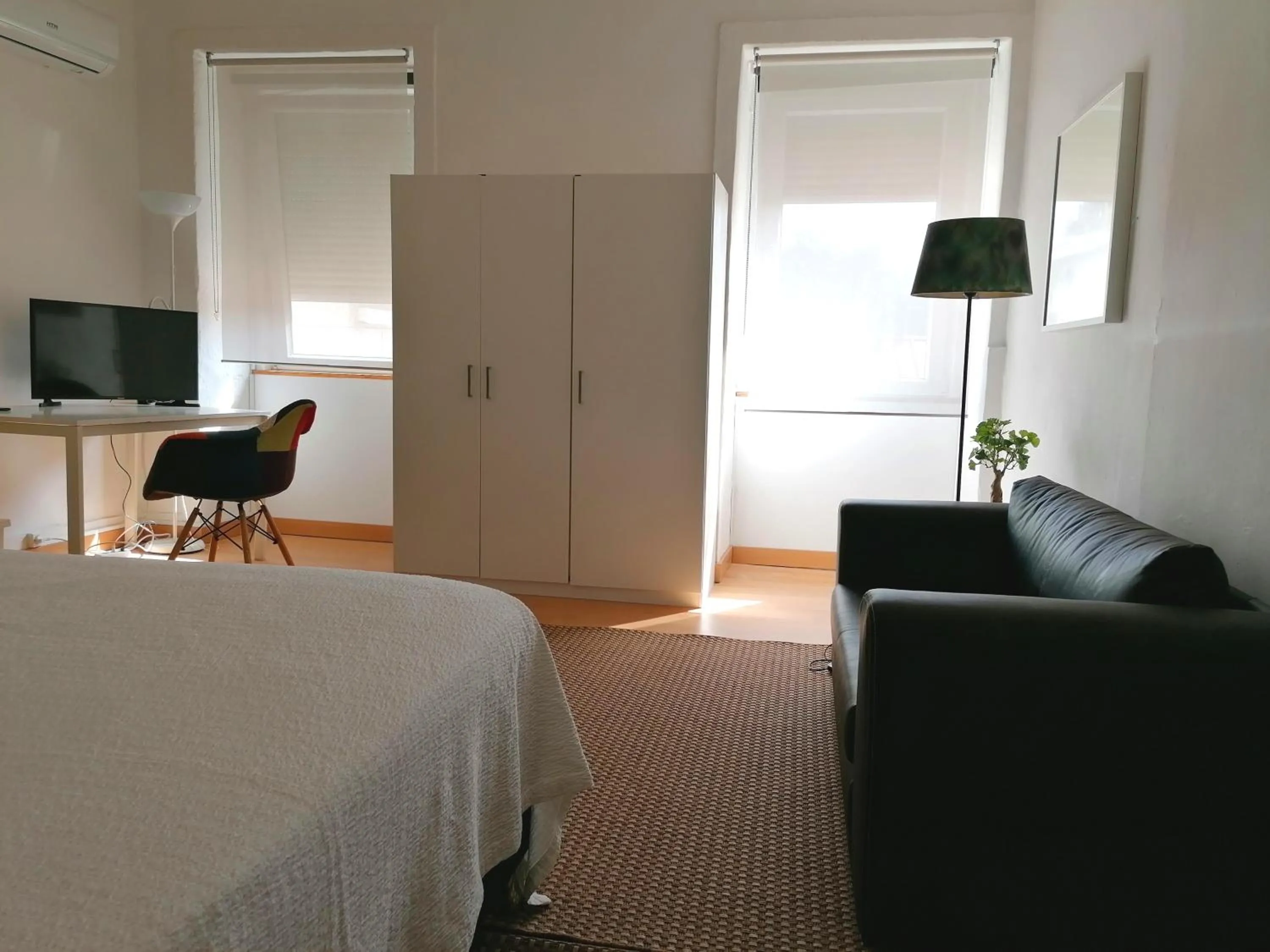 Bedroom, Bed in Downtown Porto Spot - 2 bedrooms