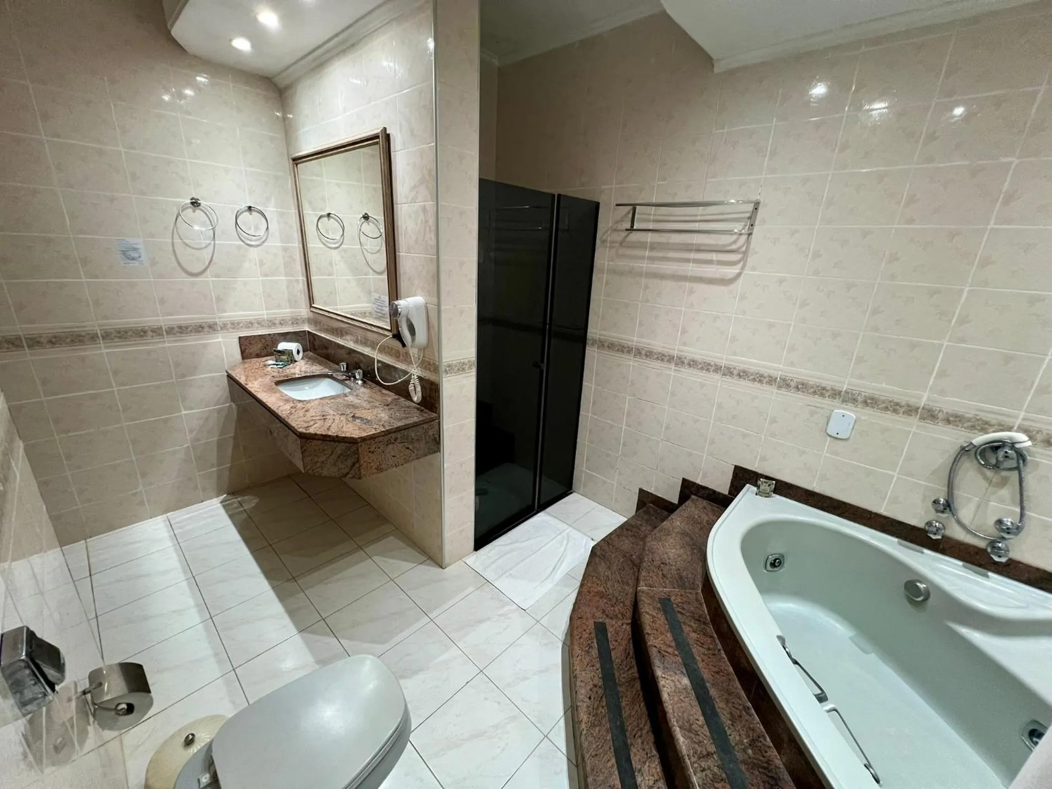 Hot Tub in Biazi Paradise Hotel