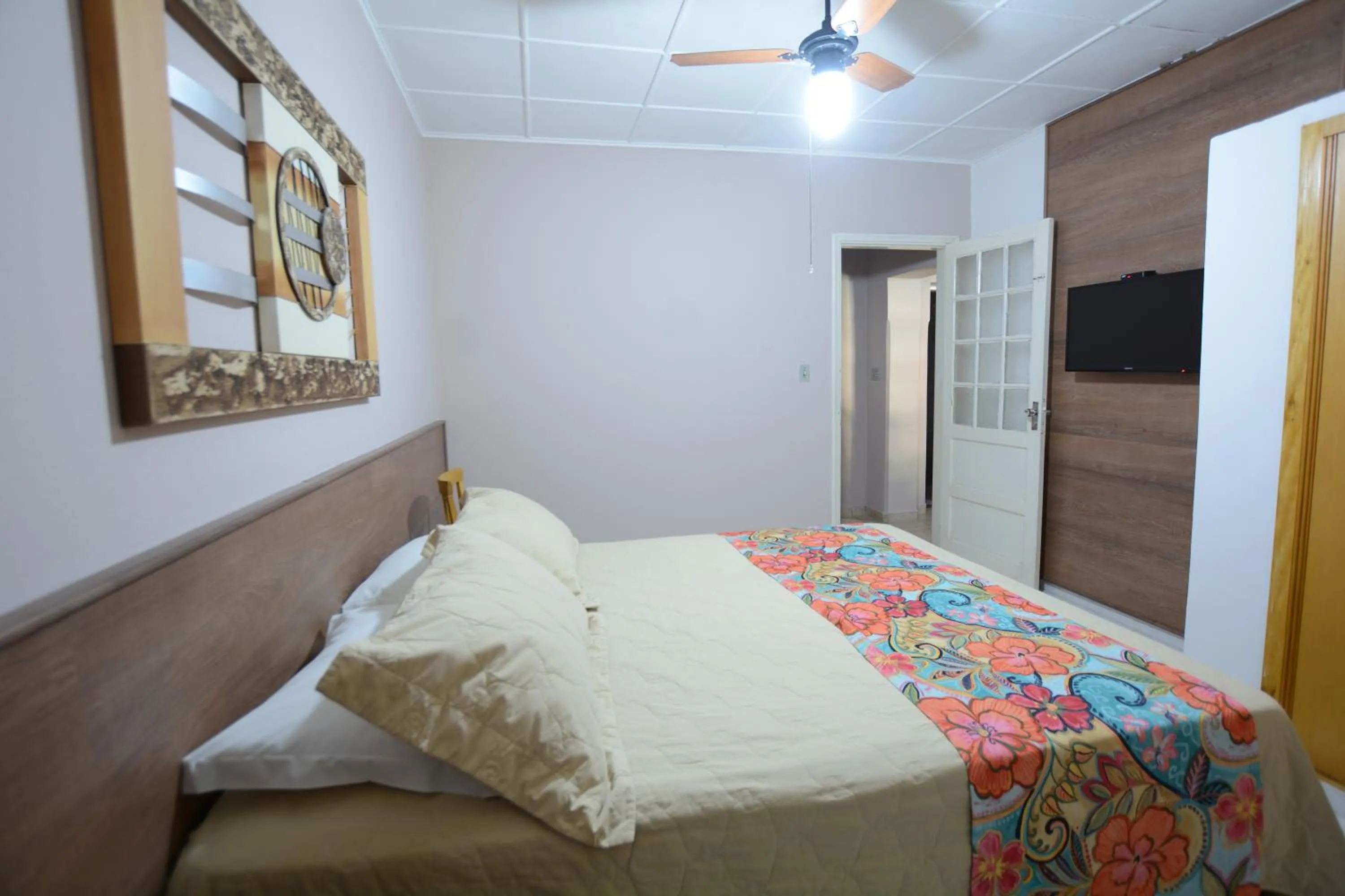 Bedroom, Bed in Biazi Paradise Hotel