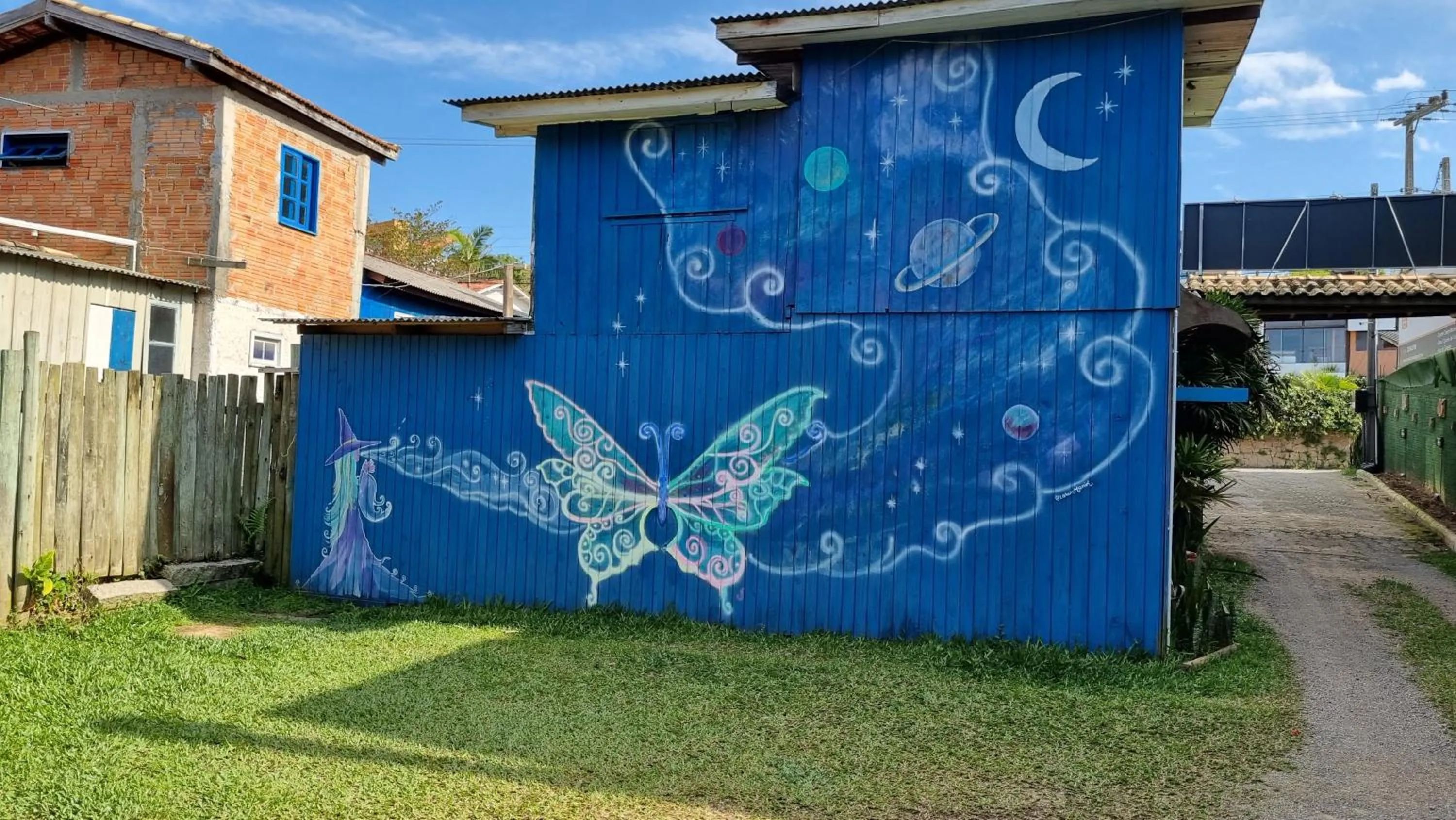 Facade/entrance in Arte da Tribo Hostel & Camping