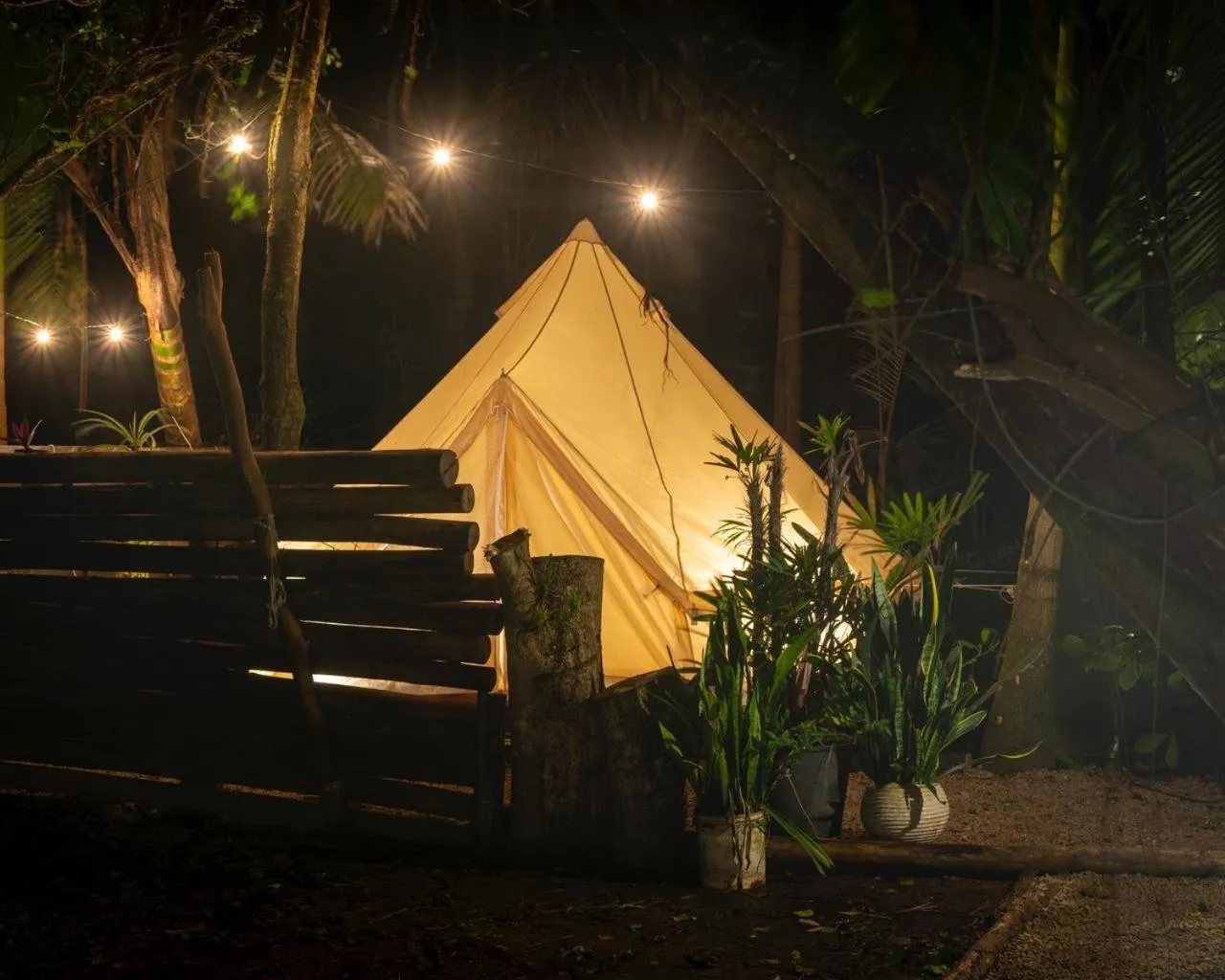 Bedroom in Arte da Tribo Hostel & Camping