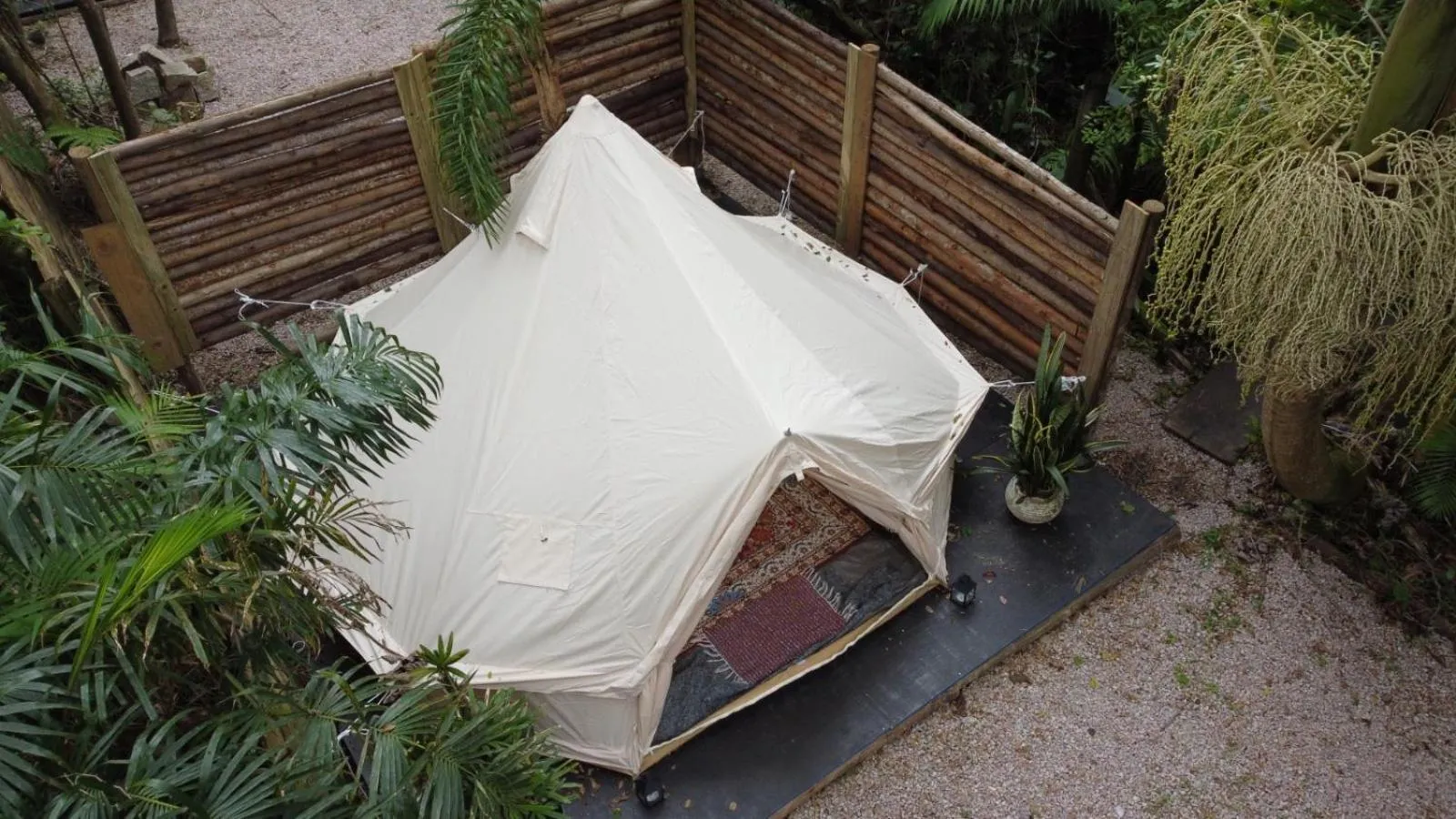 Bedroom in Arte da Tribo Hostel & Camping