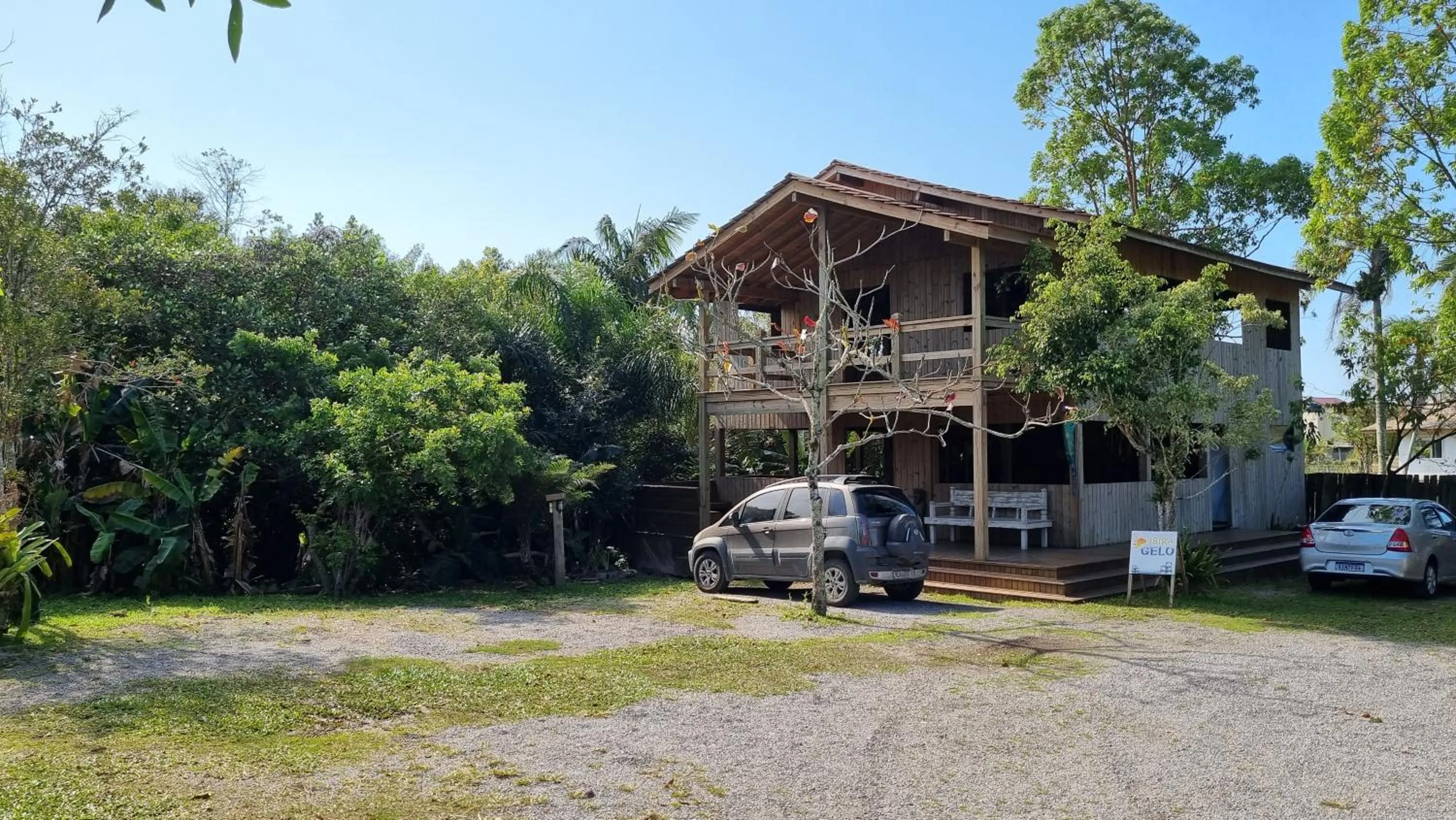 Facade/entrance in Arte da Tribo Hostel & Camping