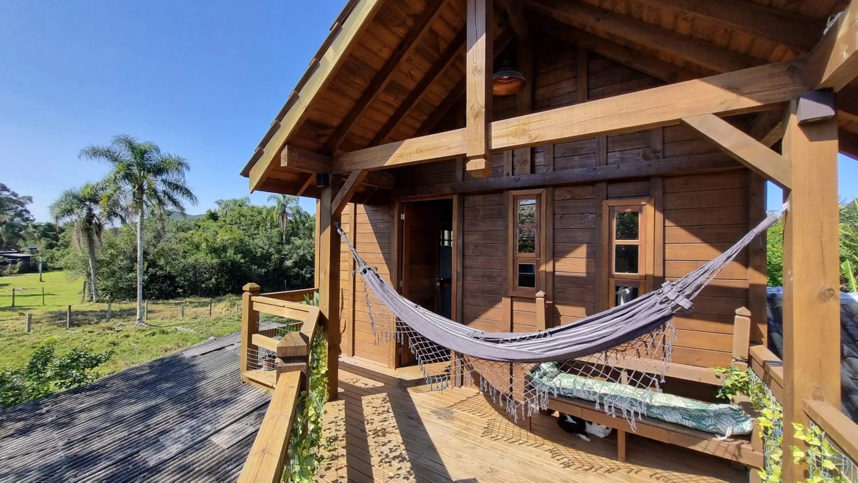 Two-Bedroom Bungalow in Arte da Tribo Hostel & Camping Two-Bedroom Bungalow in Arte da Tribo Hostel & Camping