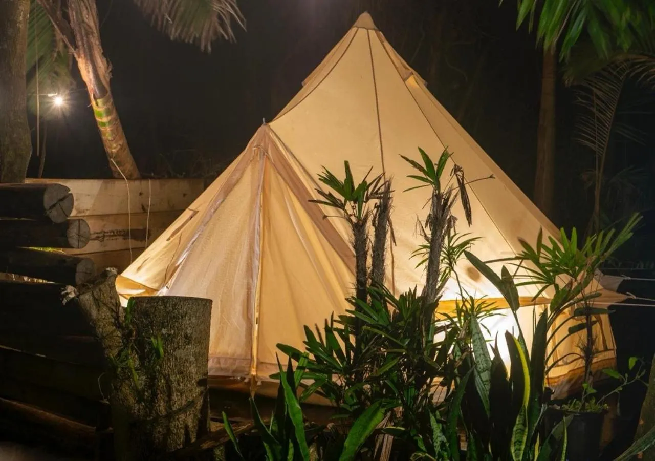 Bedroom in Arte da Tribo Hostel & Camping