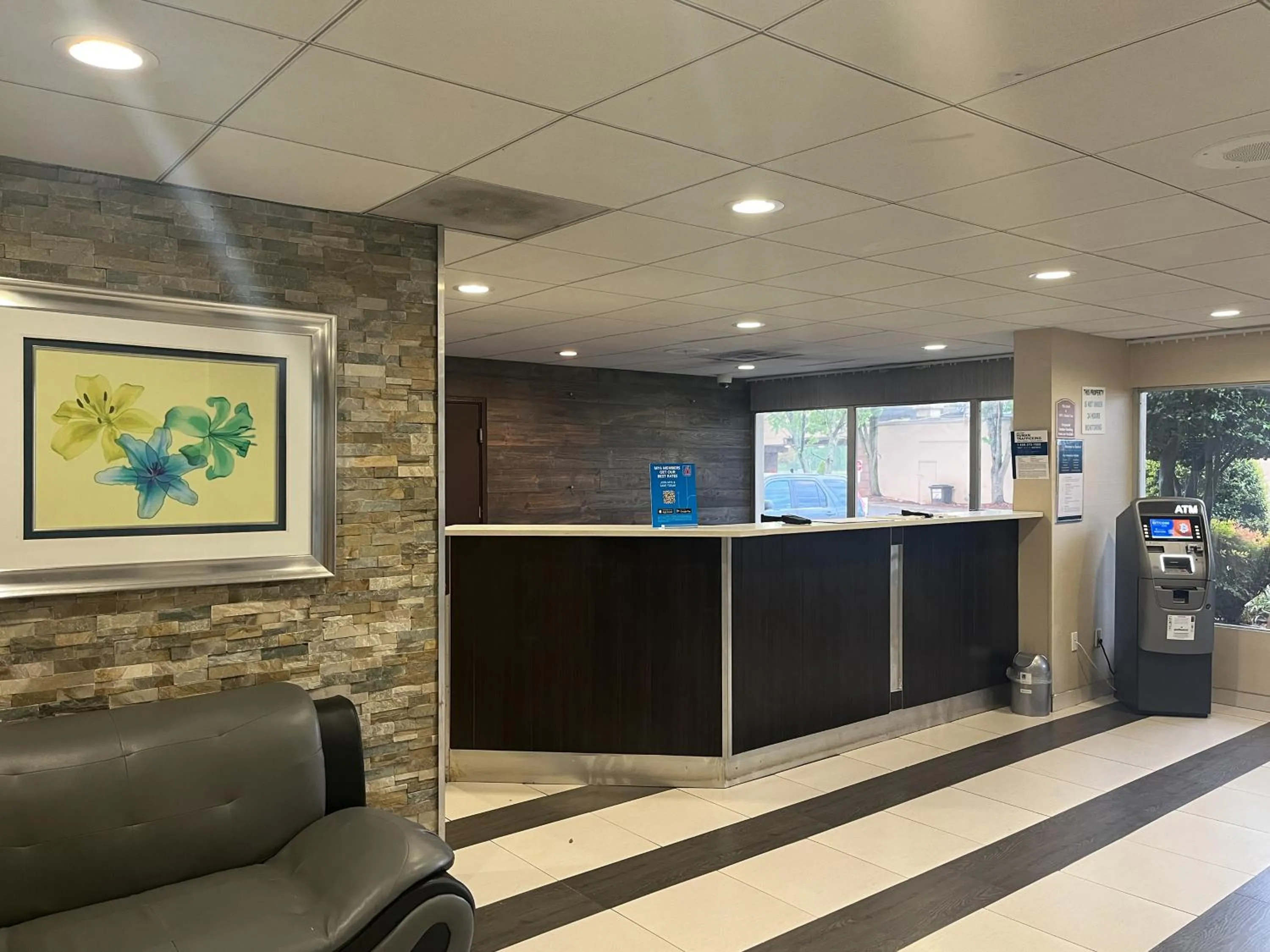 Lobby or reception in Motel 6 Charlotte, NC – Airport South