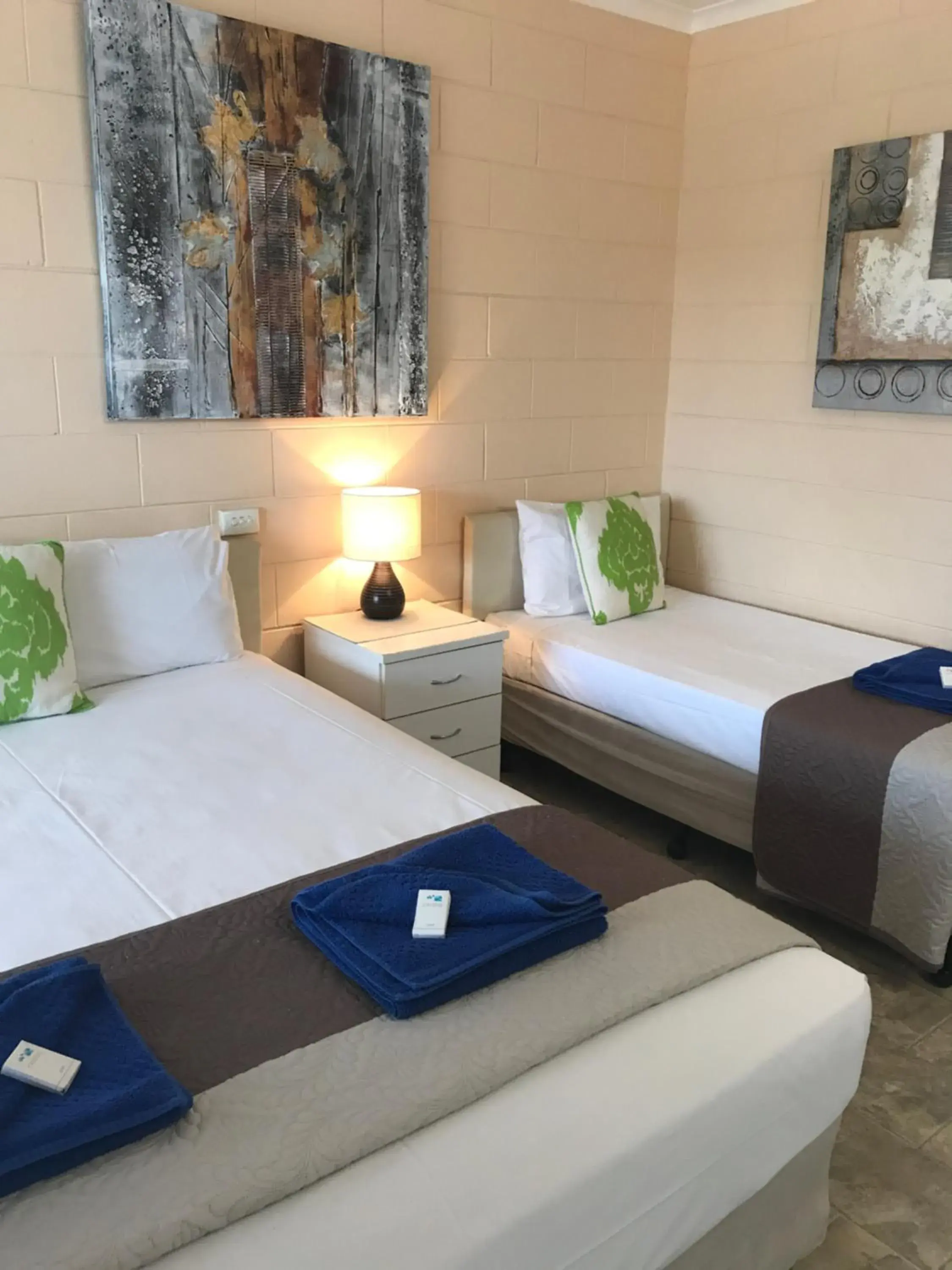 Standard Twin Room in Tramway Motel Standard Twin Room in Tramway Motel