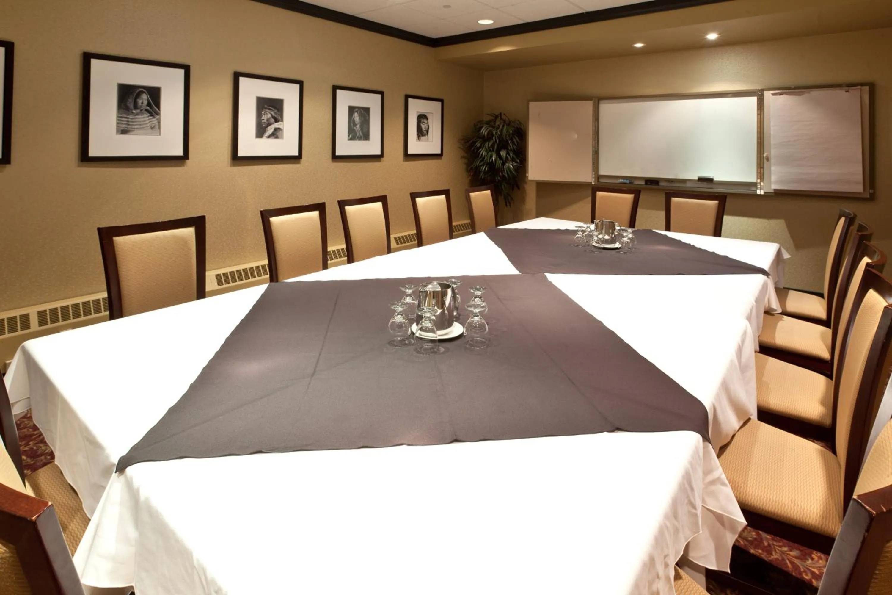 Business facilities in The Frobisher Inn