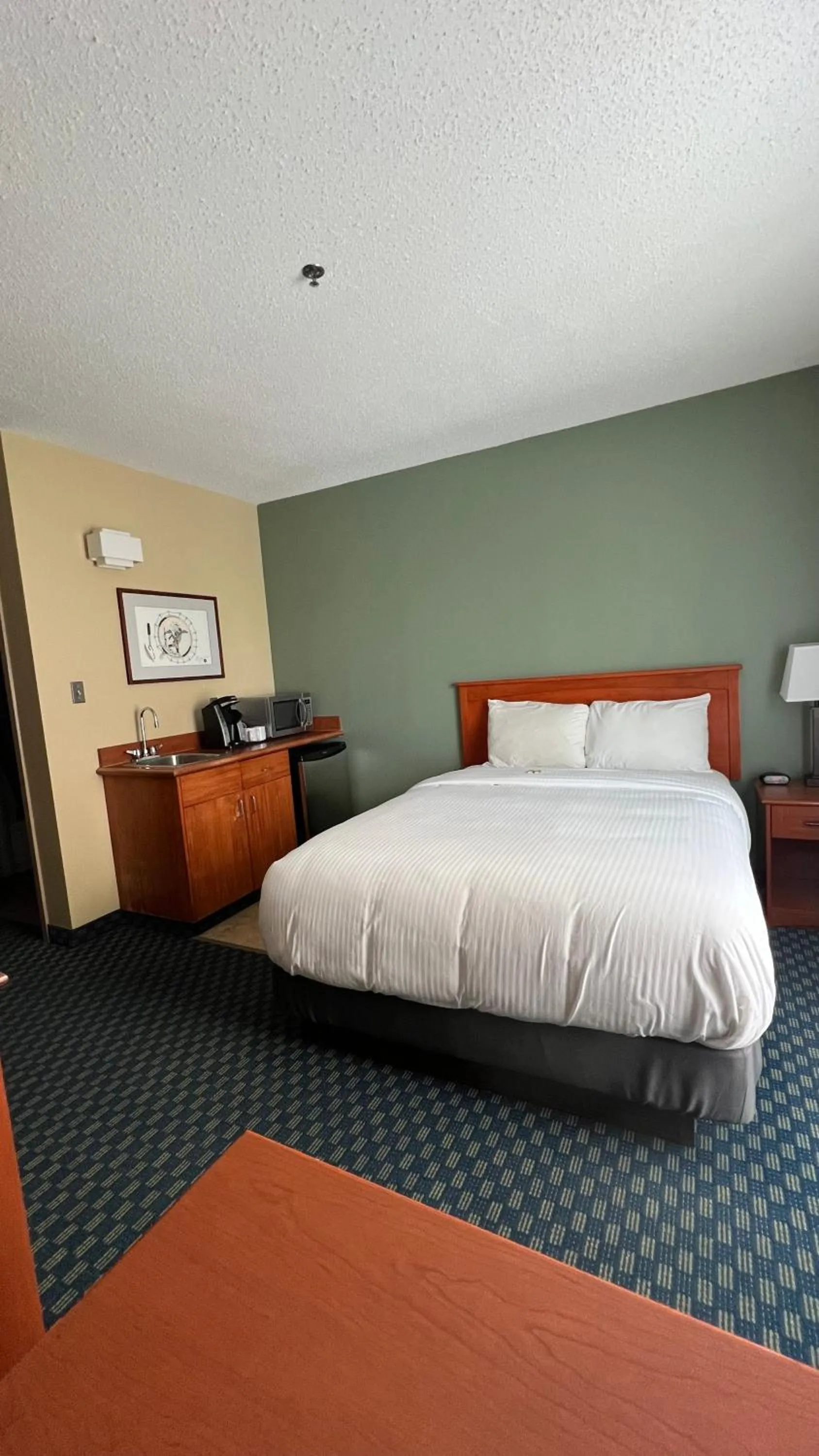 Bed in The Frobisher Inn