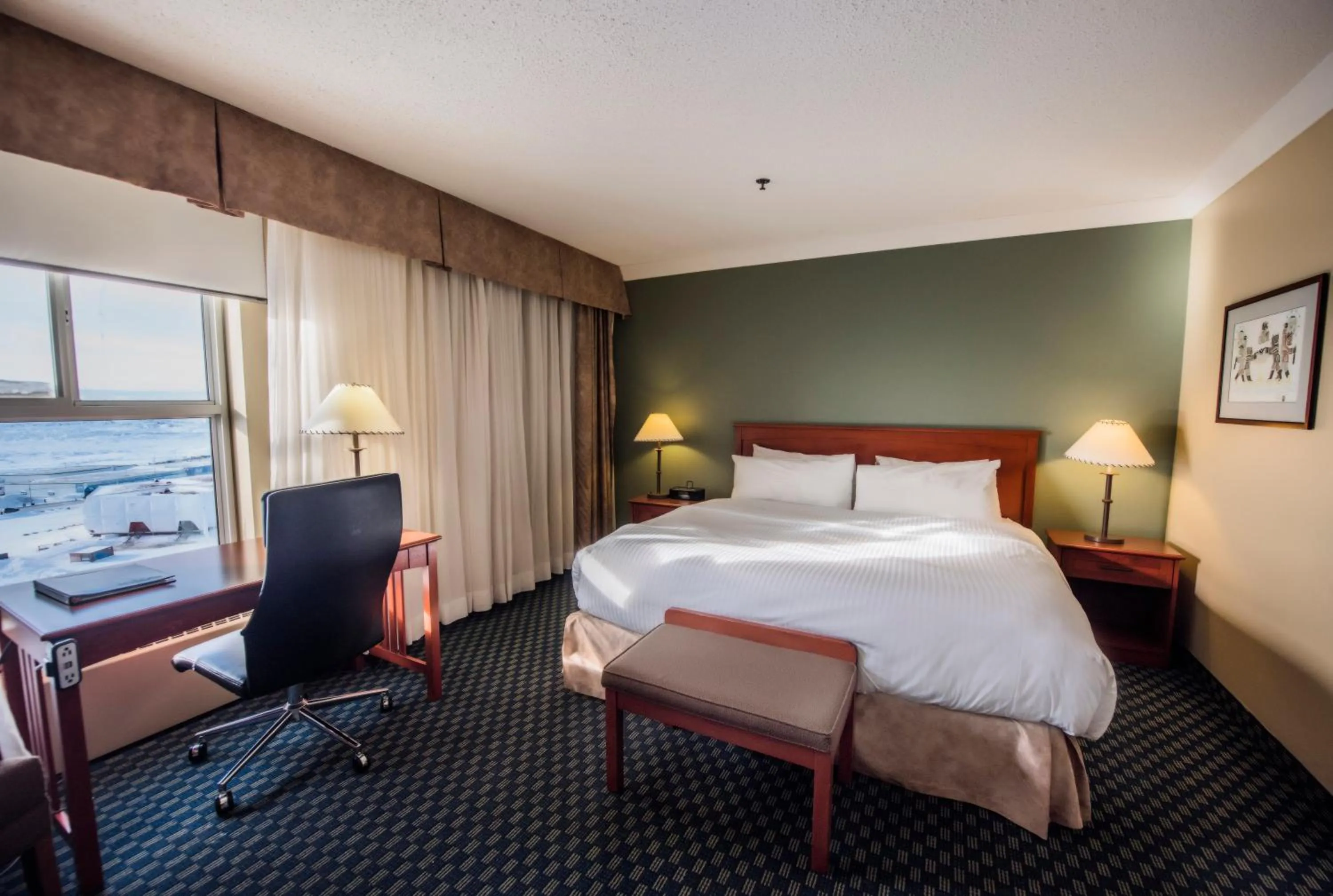 Bed in The Frobisher Inn