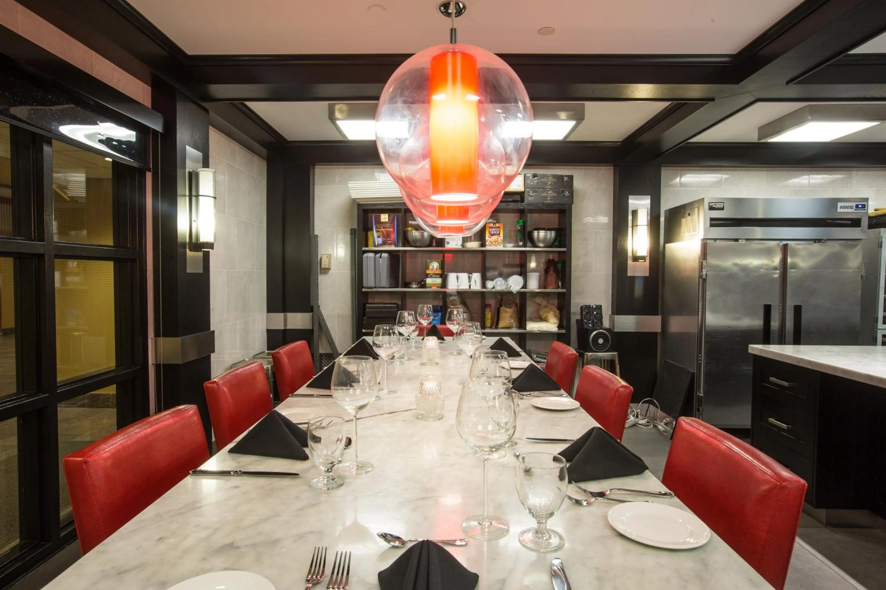 Restaurant/places to eat in The Frobisher Inn