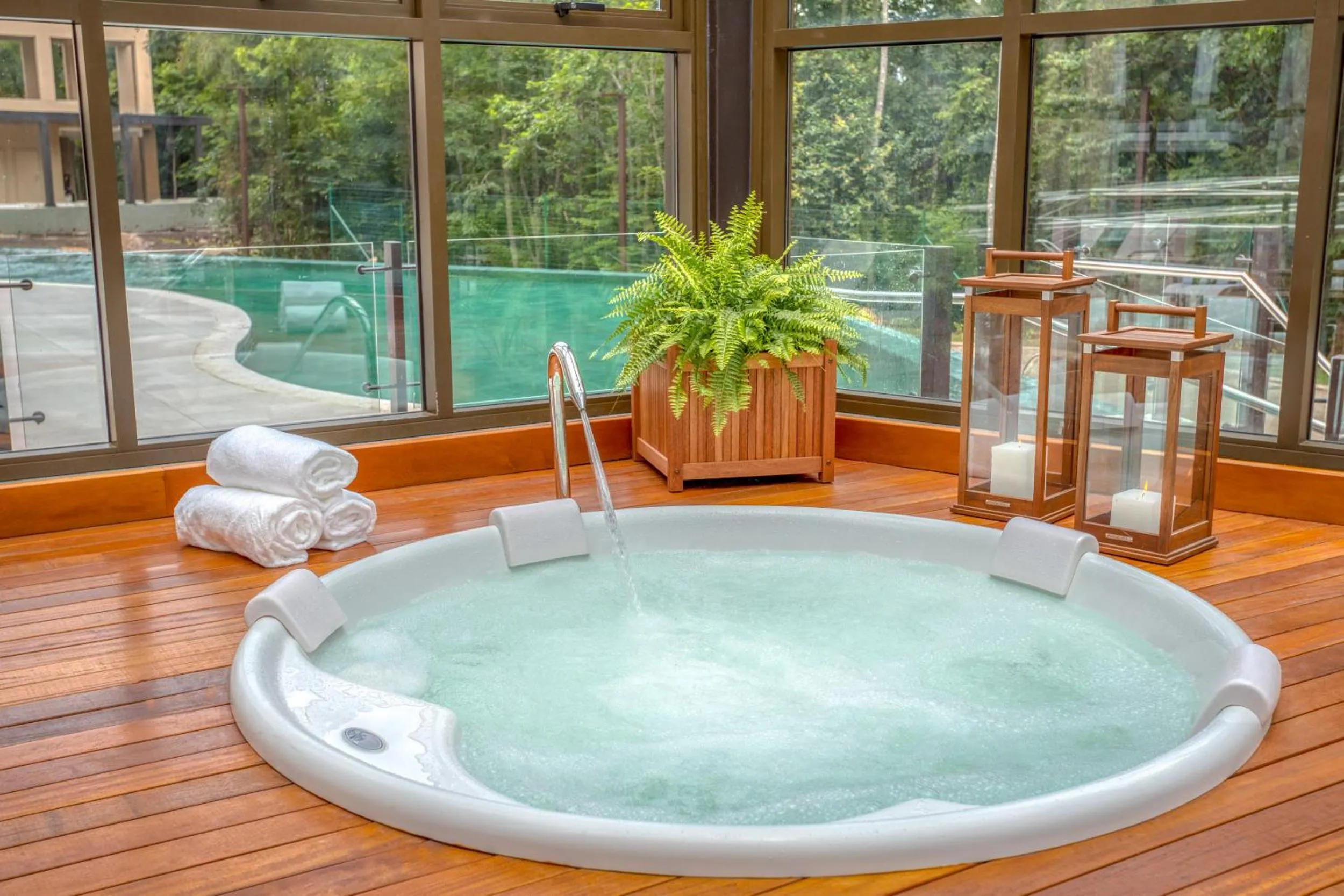 Hot Tub in Wyndham Gramado Termas Resort & Spa