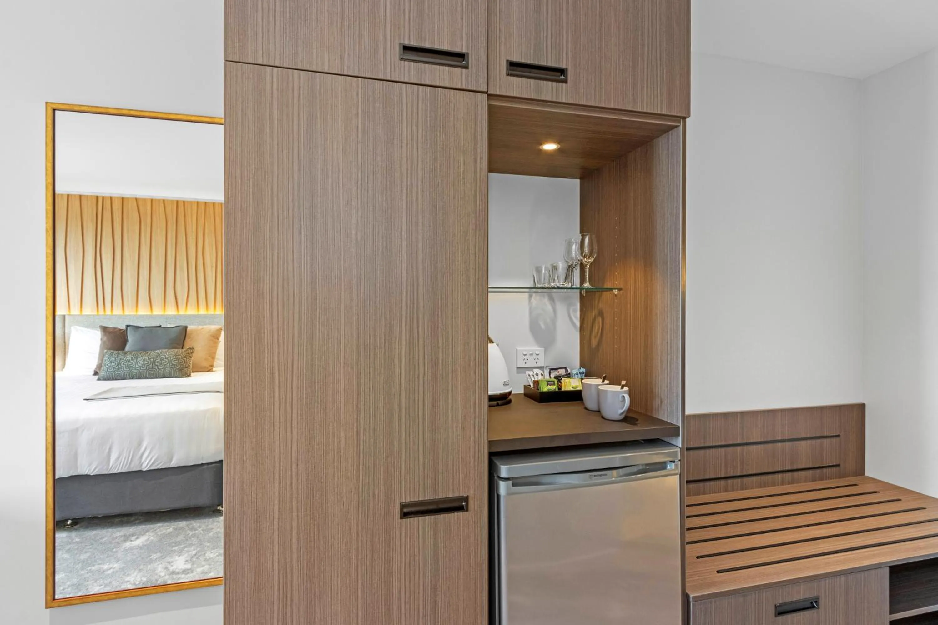 Coffee/tea facilities in Quality Hotel Elms