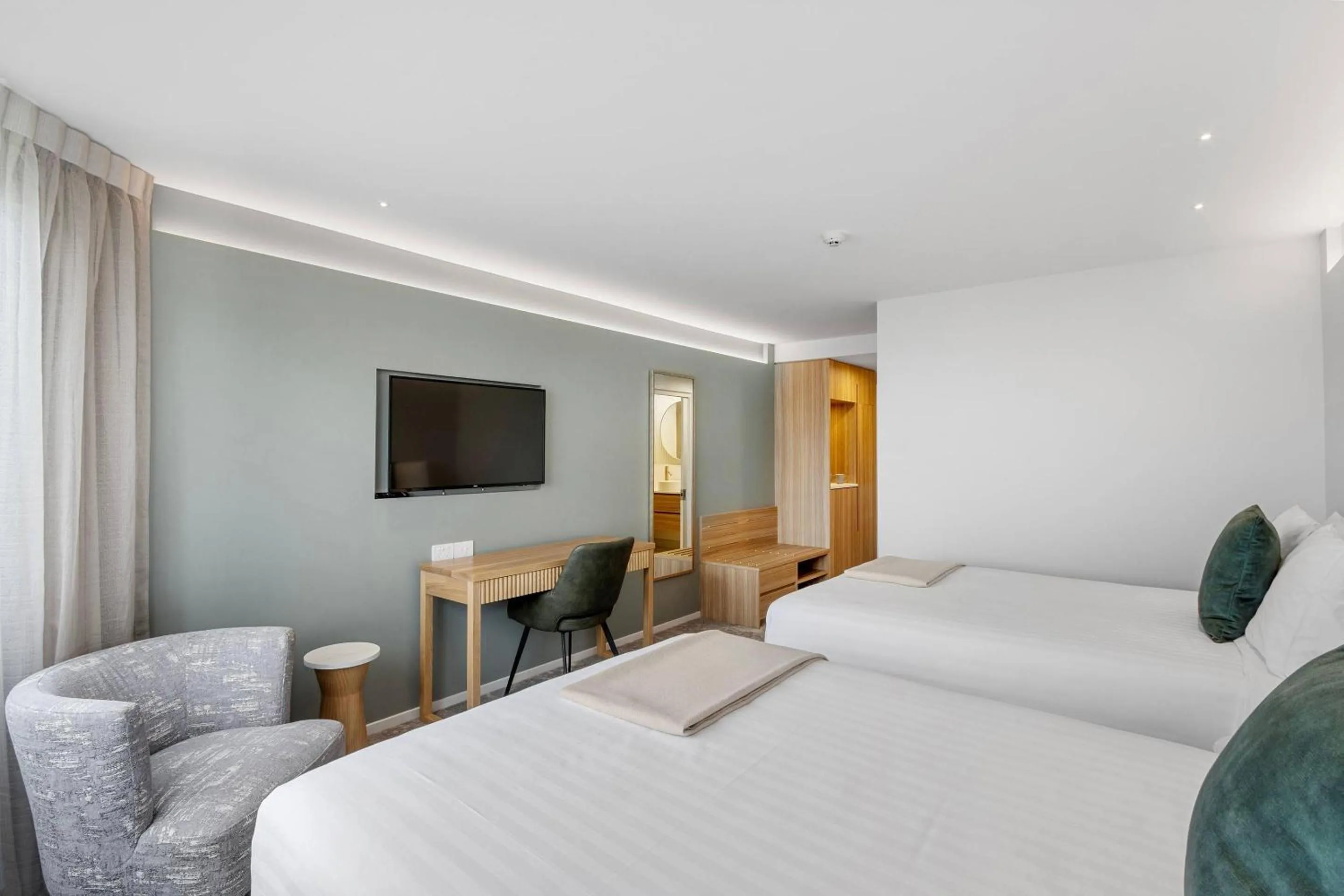 Bedroom, Bed in Hotel Elms Christchurch, an Ascend Collection Hotel