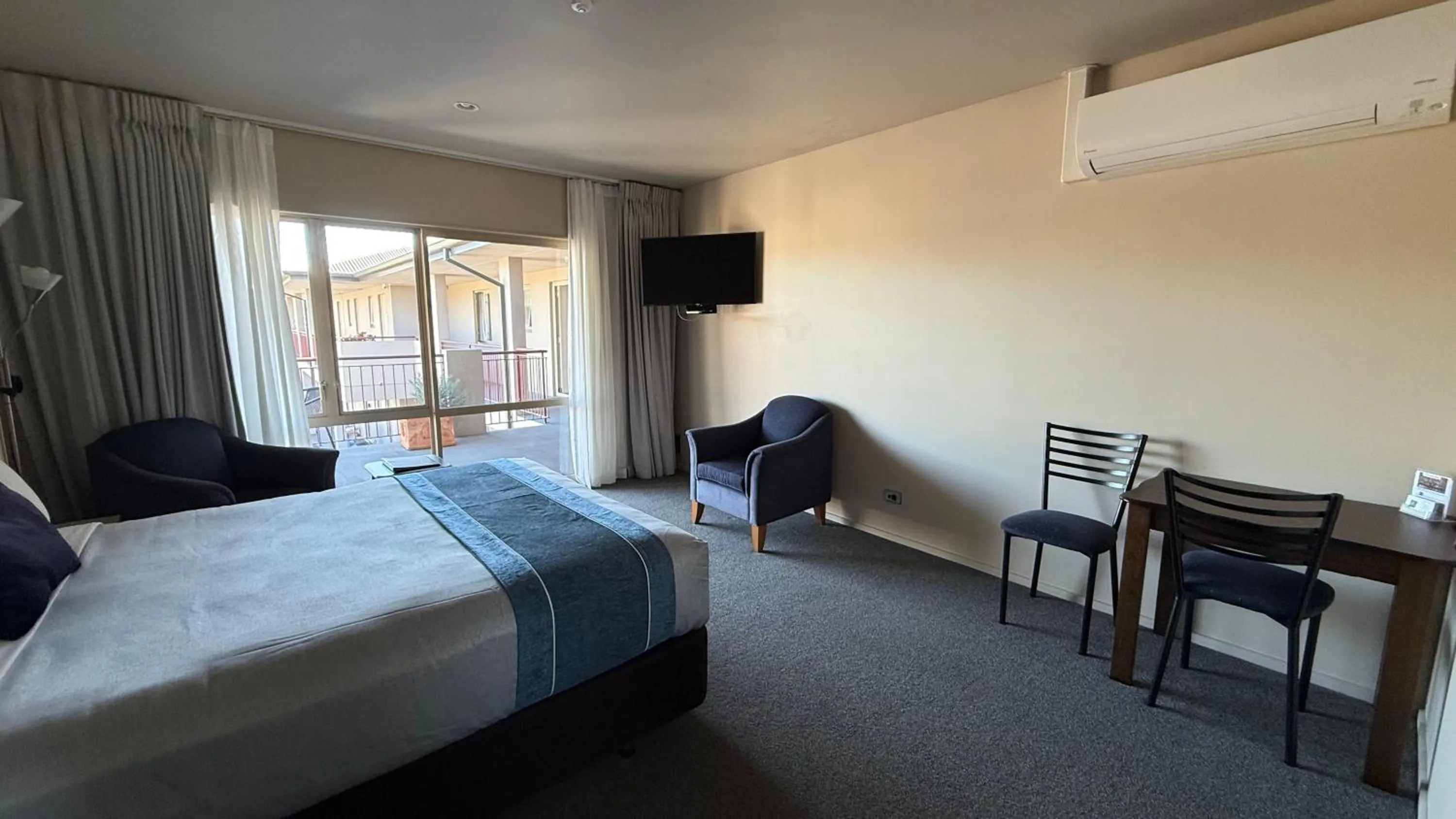 Bed in The Suites Ashburton