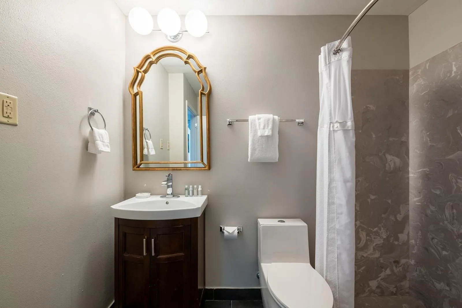 French Quarter Suites Hotel