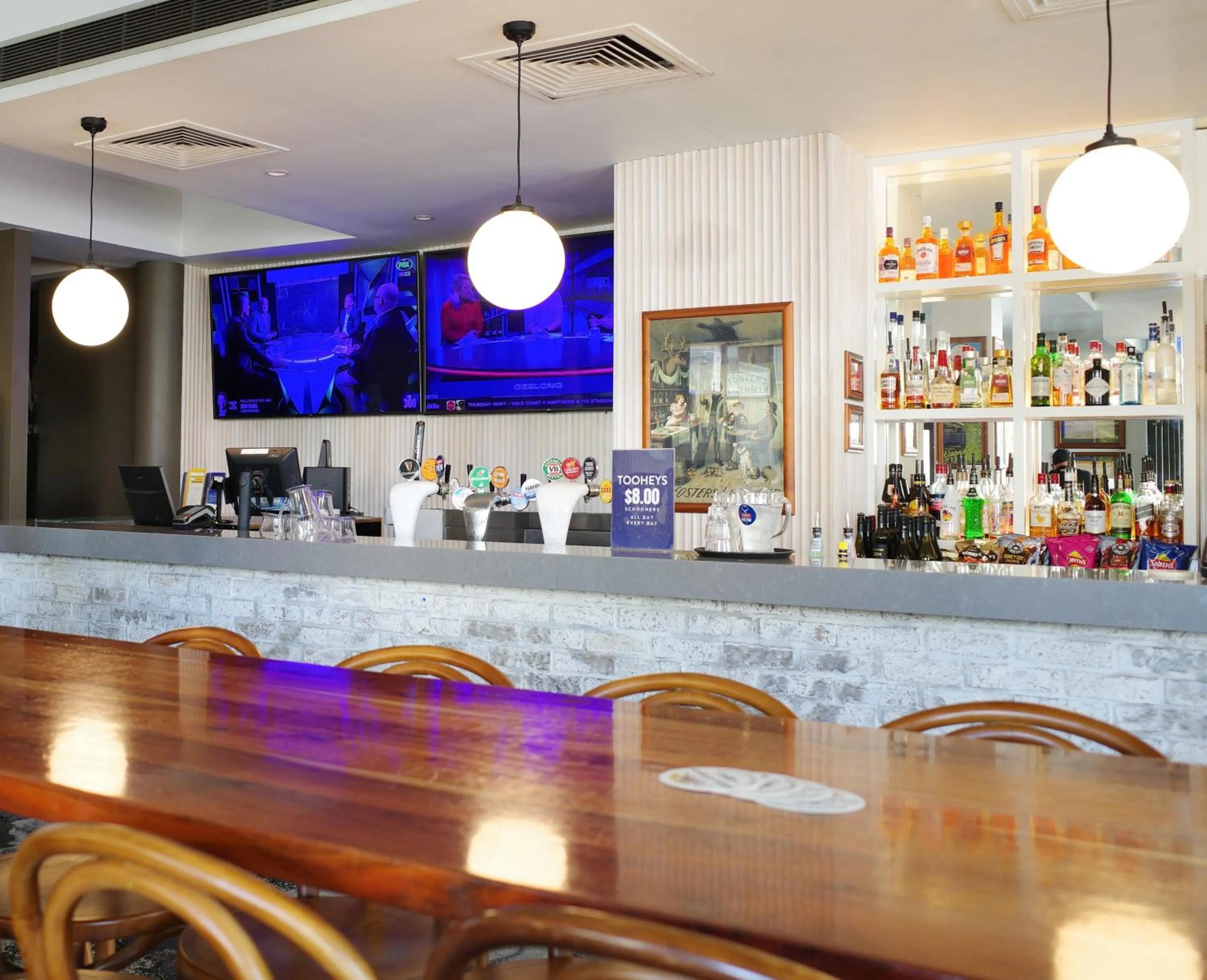 Restaurant/places to eat in Crown Hotel Surry Hills
