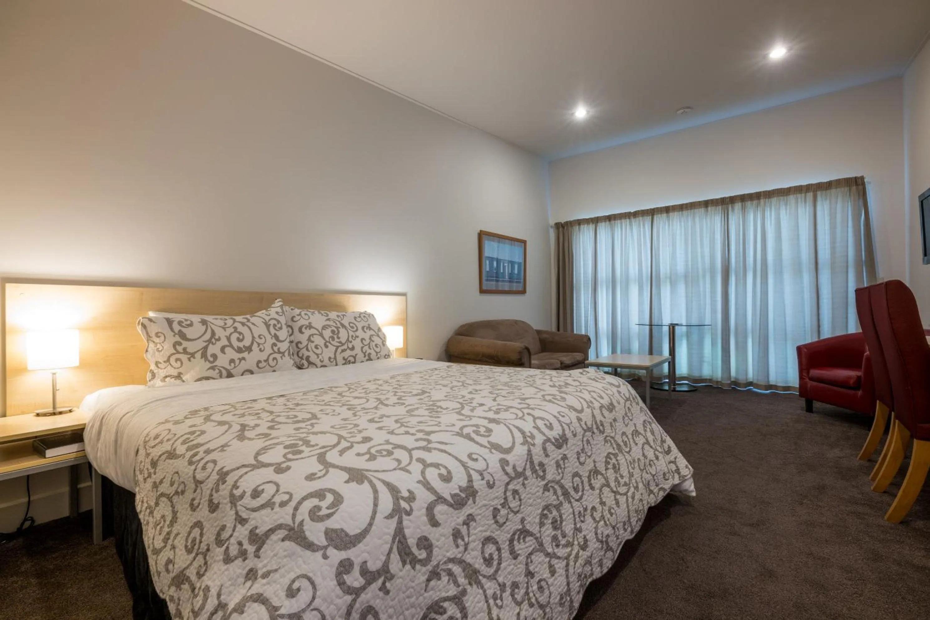 Bed in The Westhaven Motel