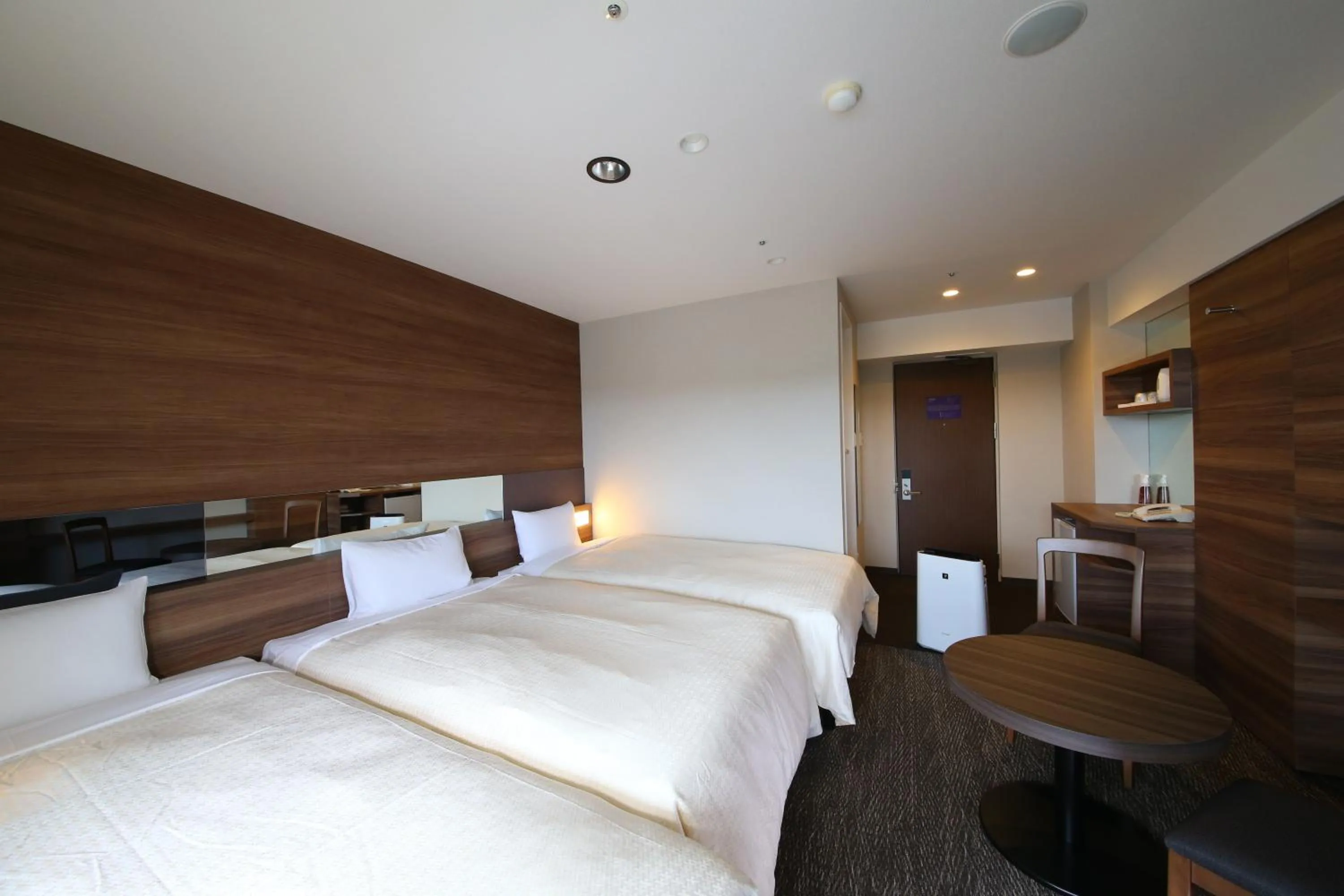 Photo of the whole room, Bed in The Hedistar Hotel Narita