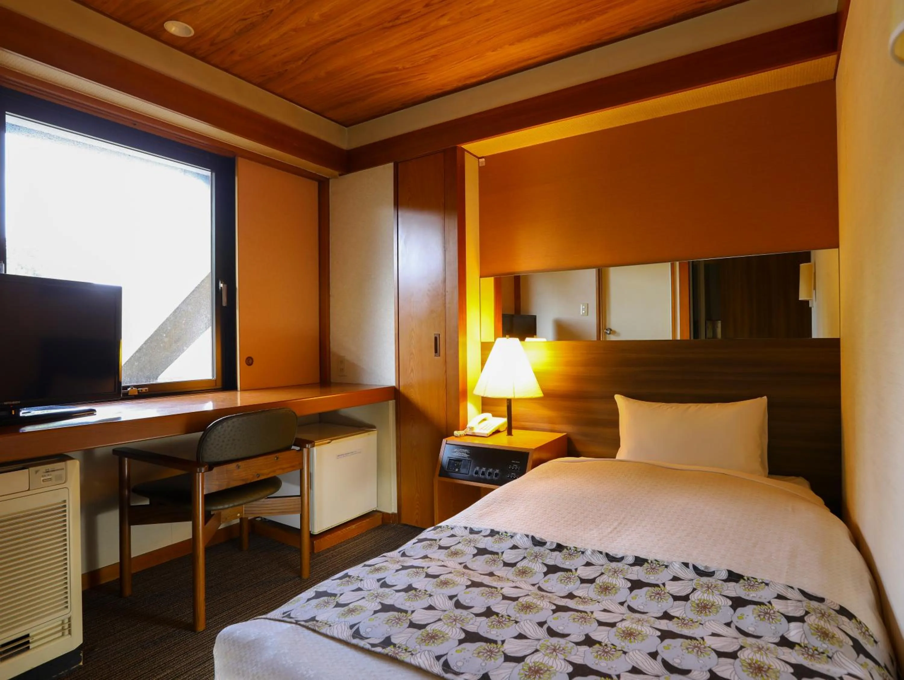 Photo of the whole room, Bed in The Hedistar Hotel Narita