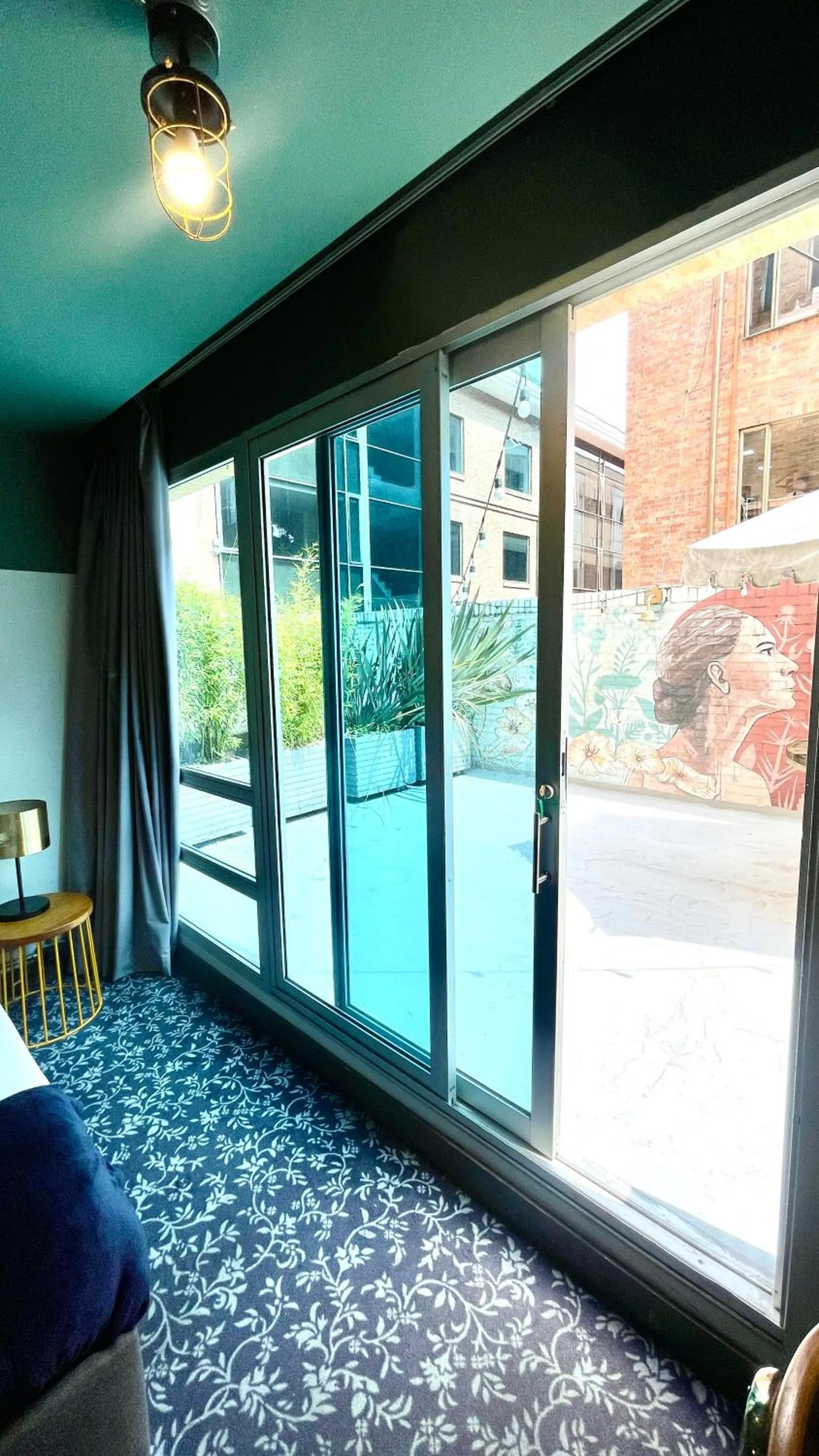 Balcony/Terrace in Socialtel Parque 93 Bogota